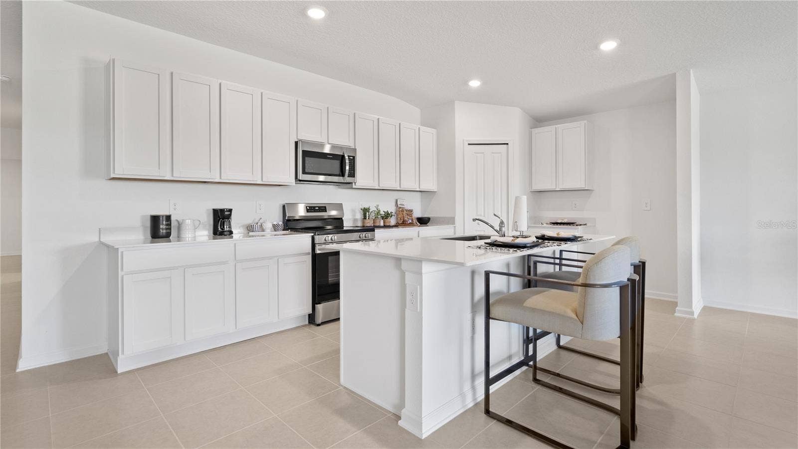 1946 PINE MEADOWS GOLFCOURSE ROAD, Eustis, FL 32726 1946 PINE MEADOWS GOLFCOURSE ROAD, Eustis, FL 32726
