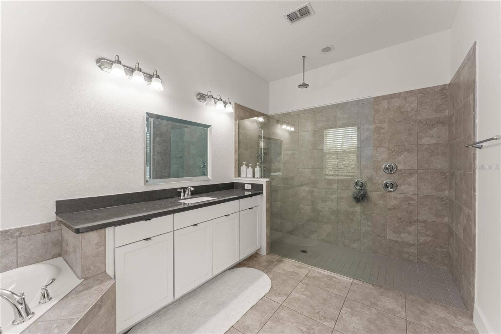 8601 HATA STREET, Orlando, FL 32827