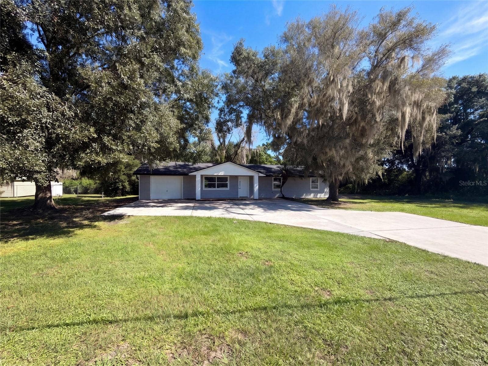 425 W DAUGHTERY ROAD, Lakeland, FL 33809