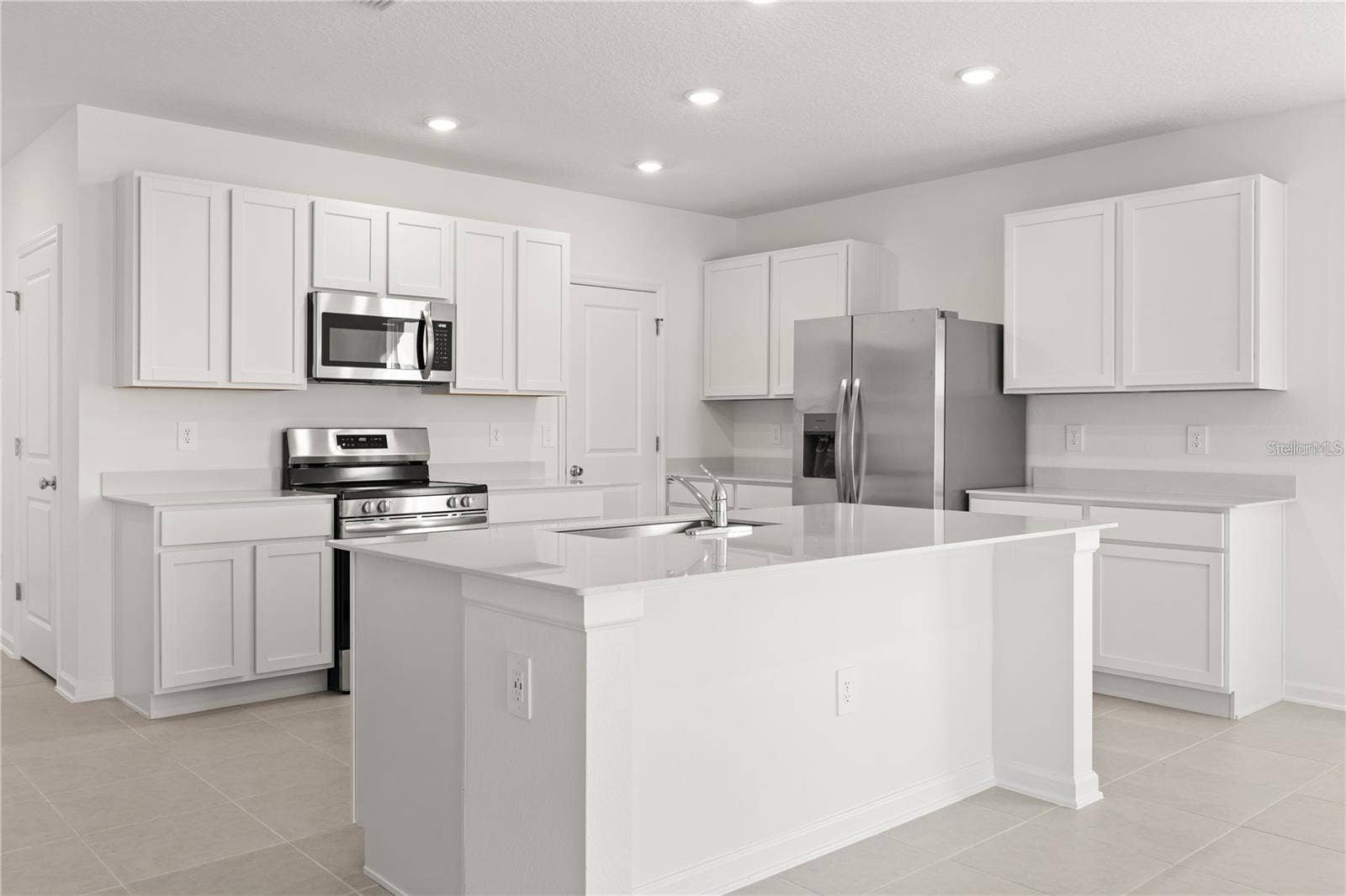 4658 GOLDEN KNIGHT BOULEVARD, Kissimmee, FL 34746 4658 GOLDEN KNIGHT BOULEVARD, Kissimmee, FL 34746