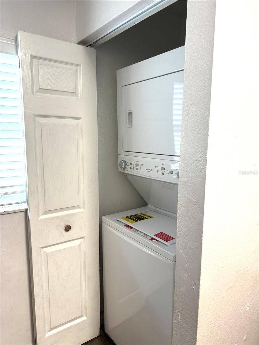 4590 76TH AVENUE N, #301, Pinellas Park, FL 33781 Laundry