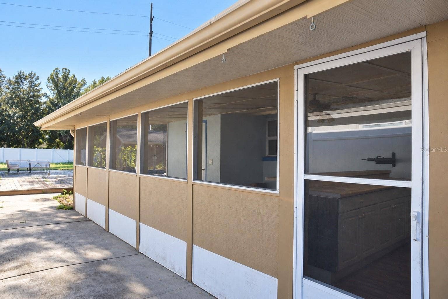6526 3RD AVENUE S, St Petersburg, FL 33707 6526 3RD AVENUE S, St Petersburg, FL 33707