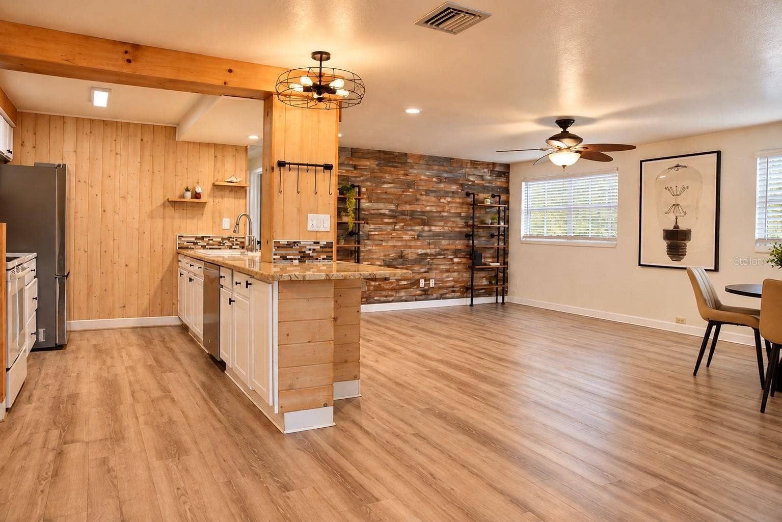 6526 3RD AVENUE S, St Petersburg, FL 33707 6526 3RD AVENUE S, St Petersburg, FL 33707