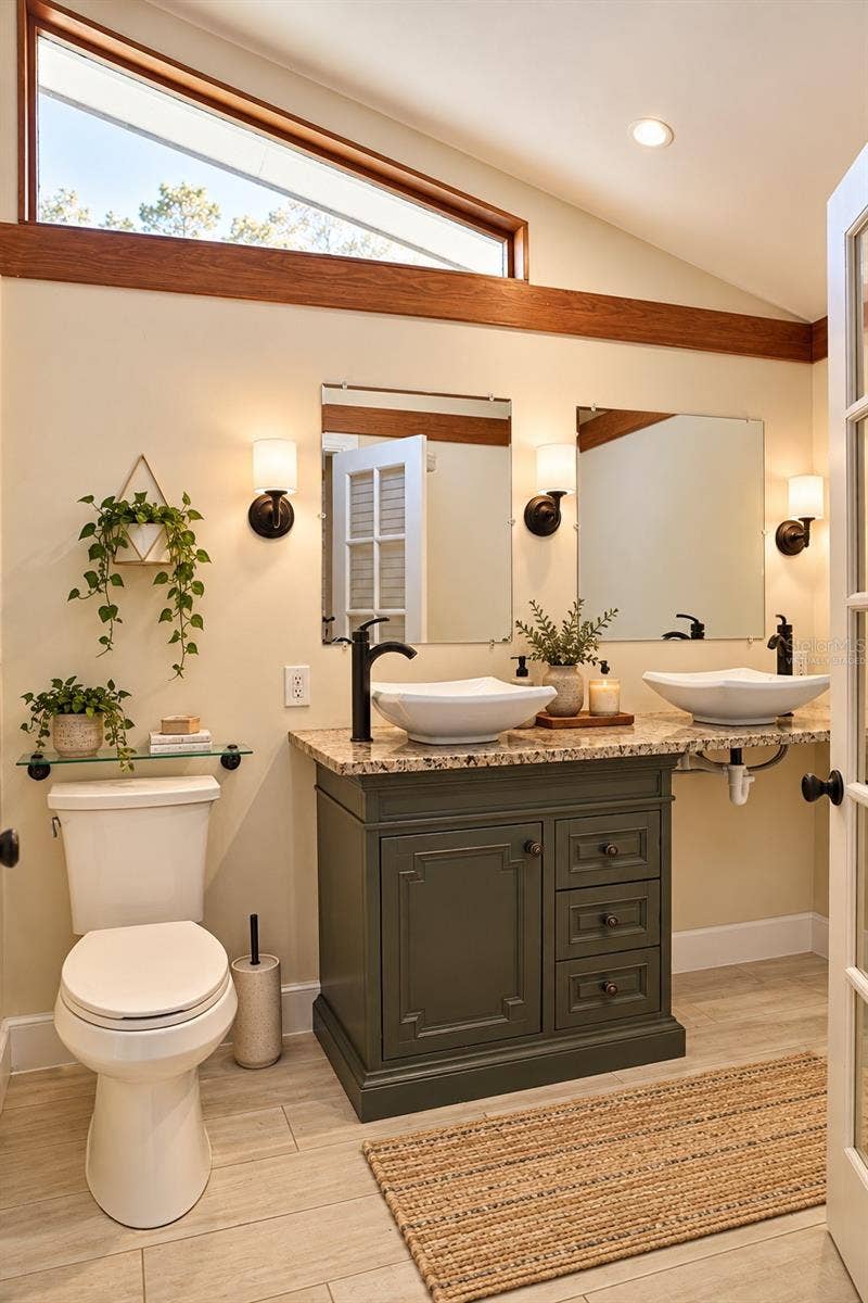6526 3RD AVENUE S, St Petersburg, FL 33707 Virtually Staged