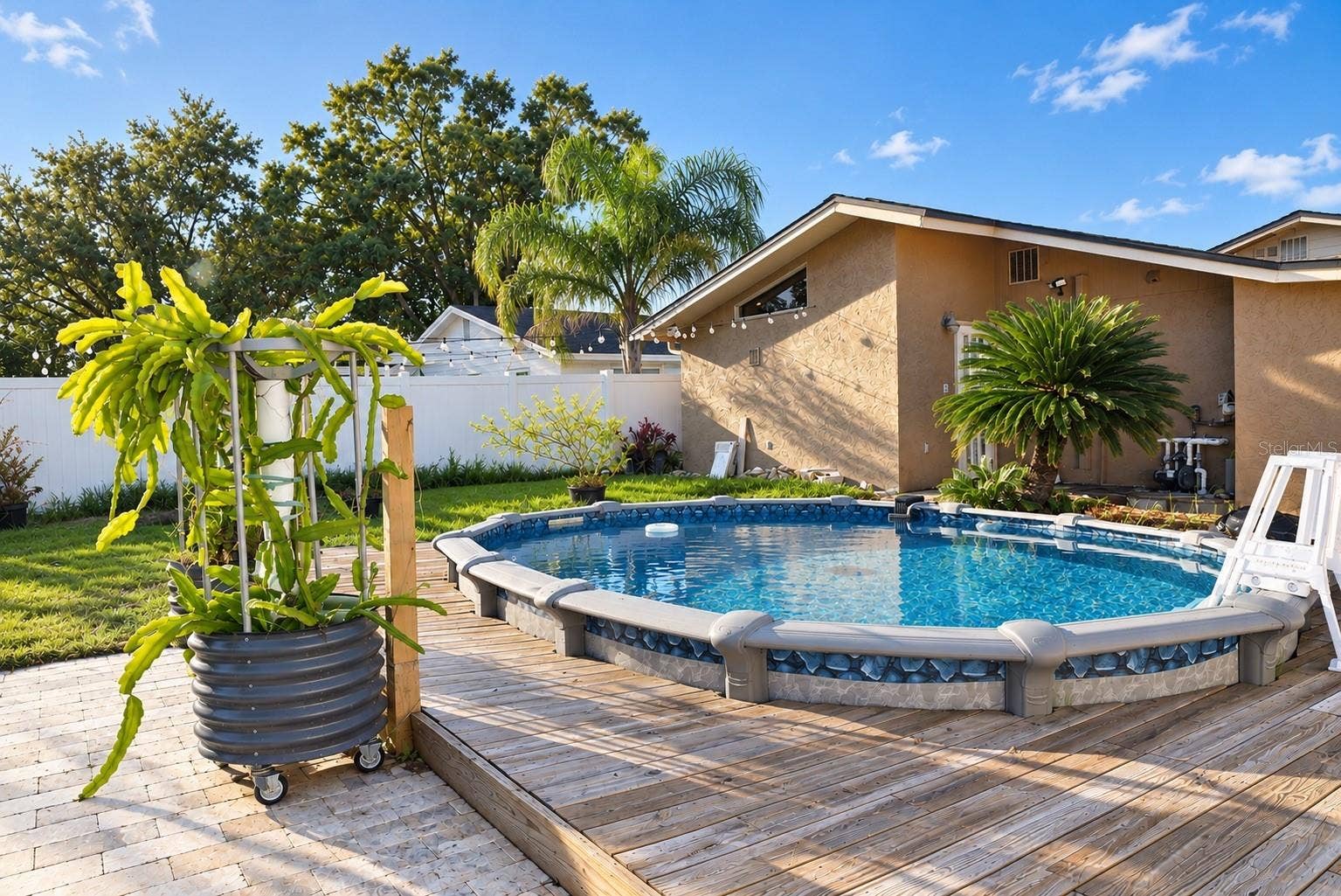 6526 3RD AVENUE S, St Petersburg, FL 33707 6526 3RD AVENUE S, St Petersburg, FL 33707