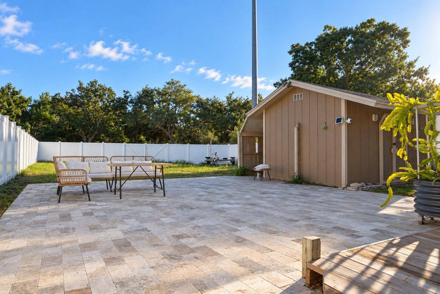 6526 3RD AVENUE S, St Petersburg, FL 33707 6526 3RD AVENUE S, St Petersburg, FL 33707