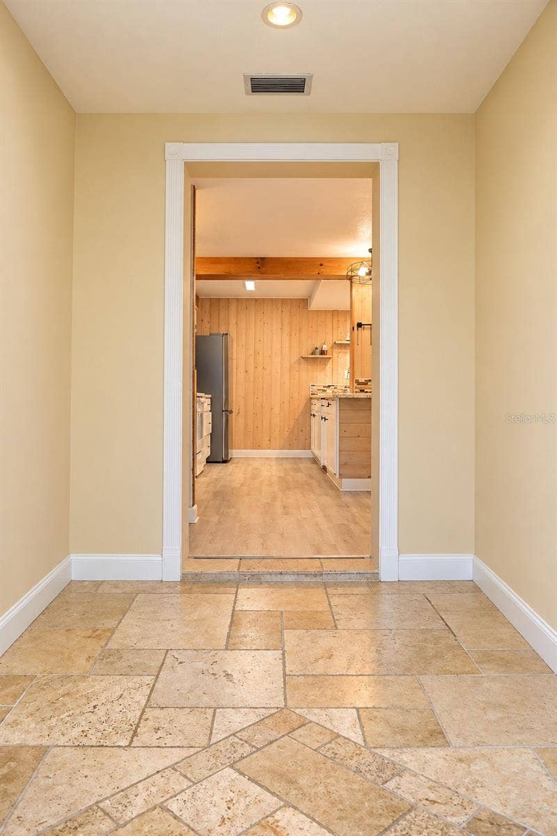 6526 3RD AVENUE S, St Petersburg, FL 33707 6526 3RD AVENUE S, St Petersburg, FL 33707