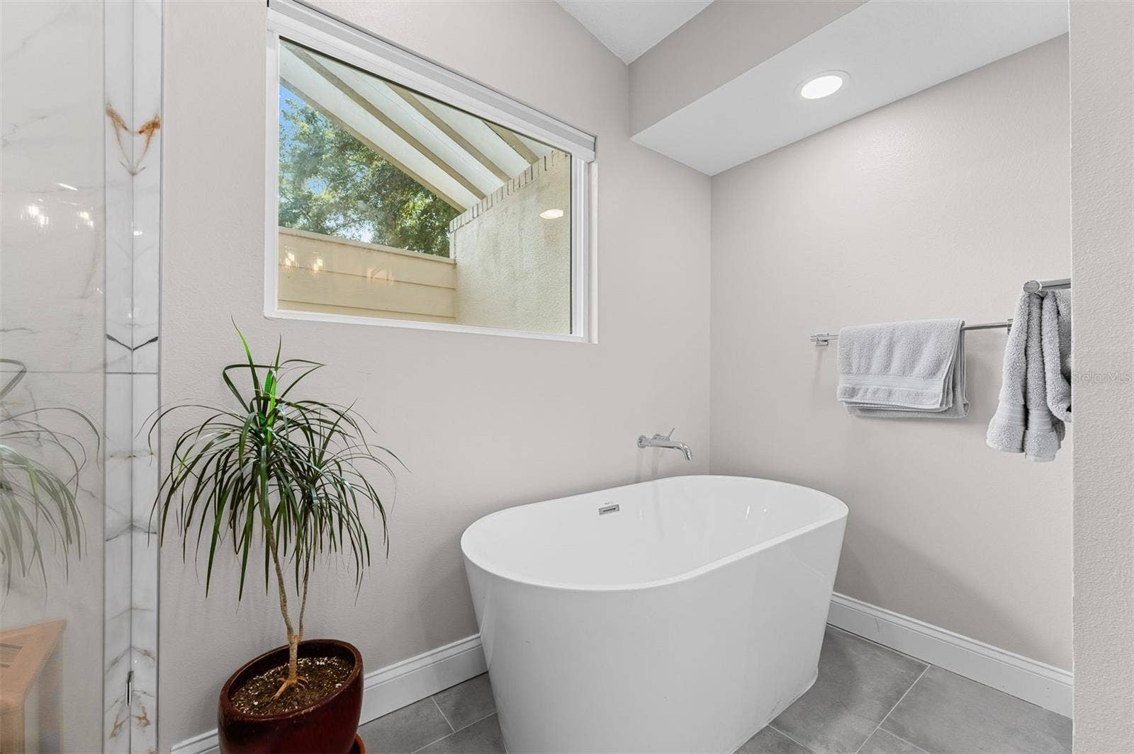 2001 HIDDEN PINE LANE, Apopka, FL 32712