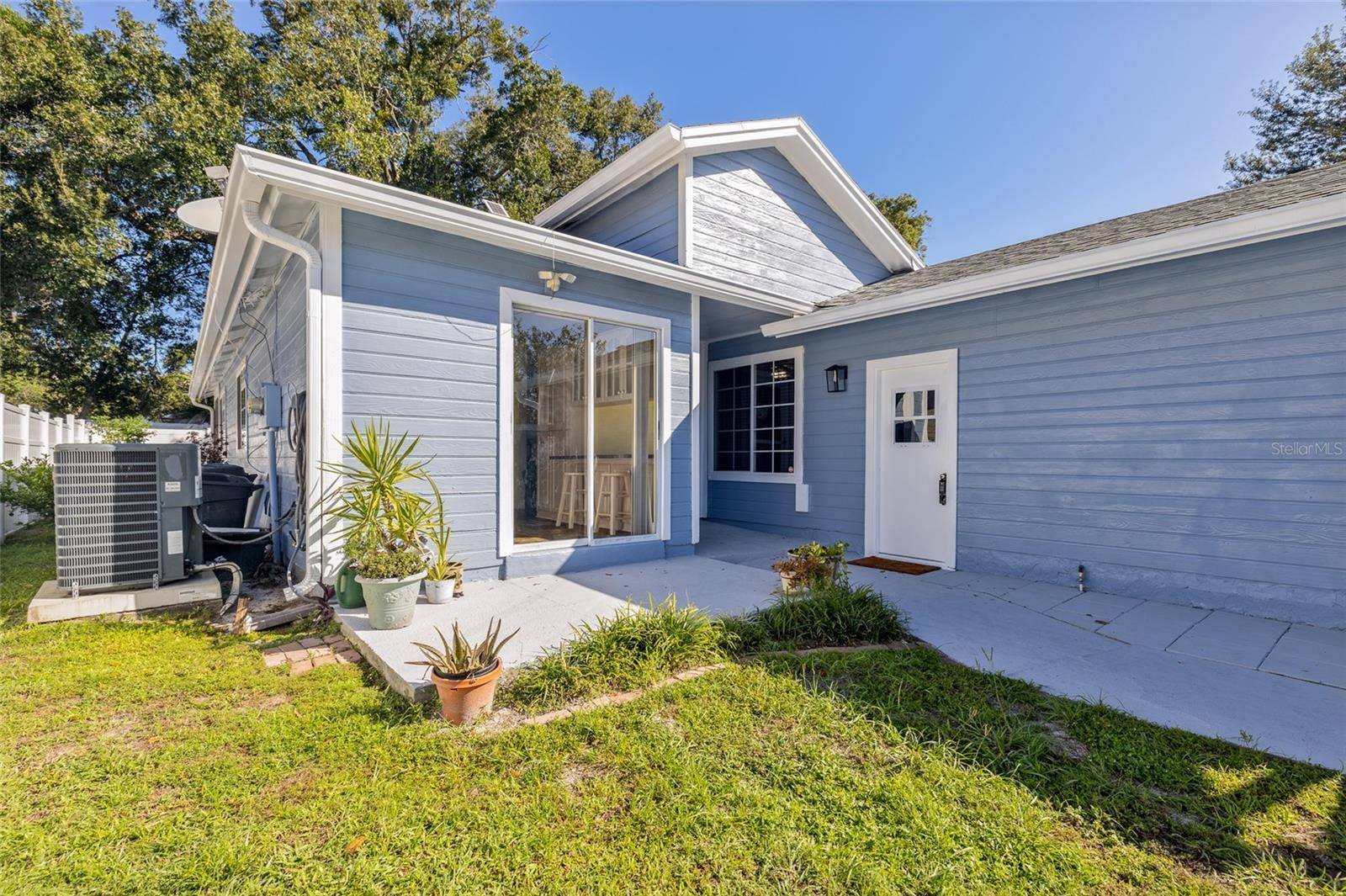 577 PORTLAND CIRCLE, Apopka, FL 32703