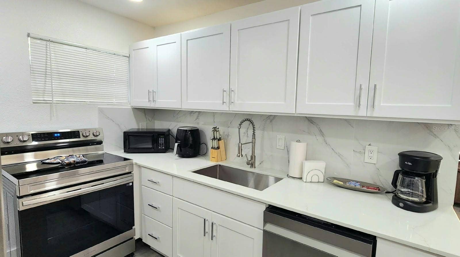 7338 NEW YORK AVENUE, Hudson, FL 34667 7338 NEW YORK AVENUE, Hudson, FL 34667