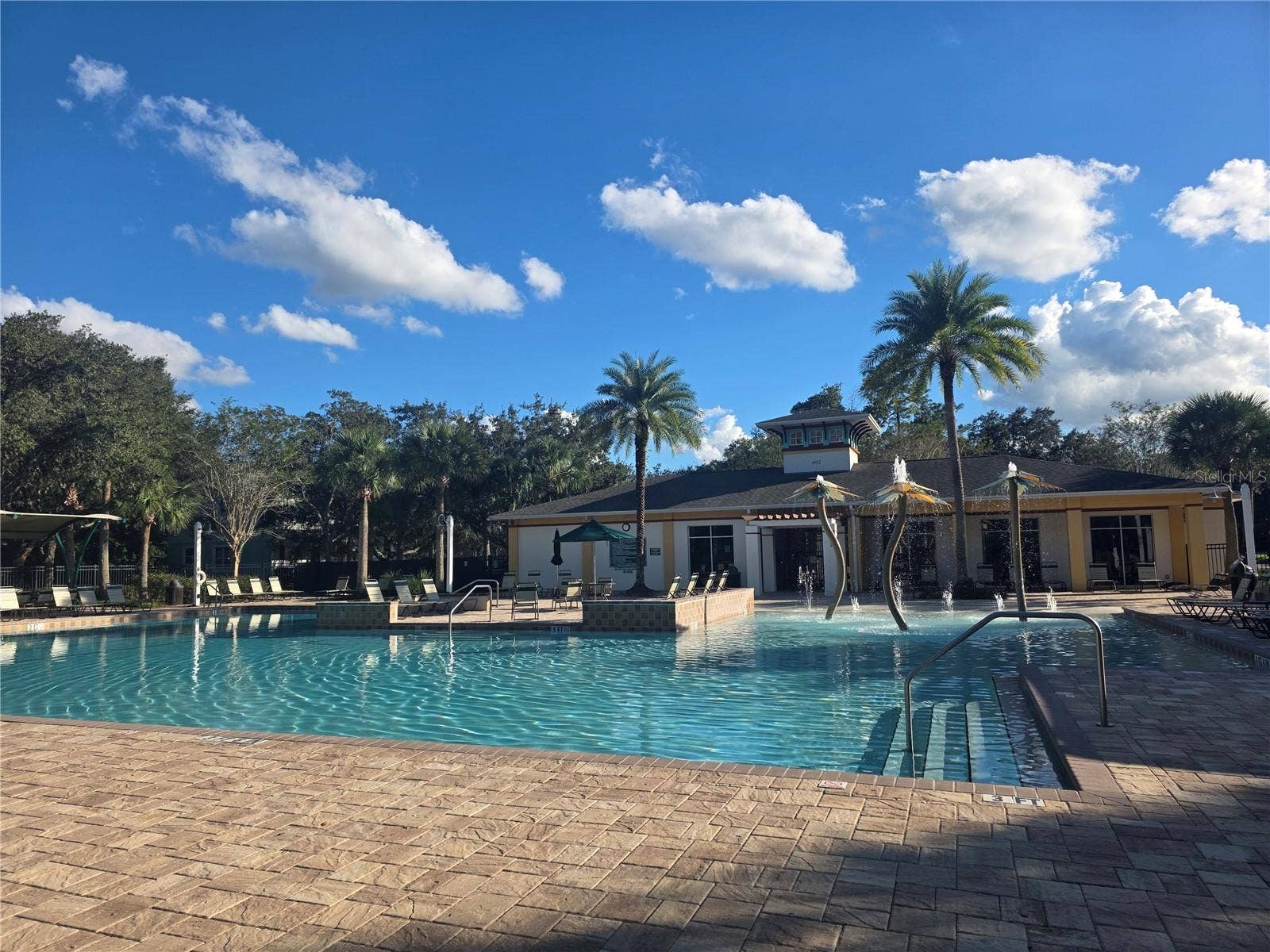105 RIDGEWAY, Deland, FL 32724 105 RIDGEWAY, Deland, FL 32724