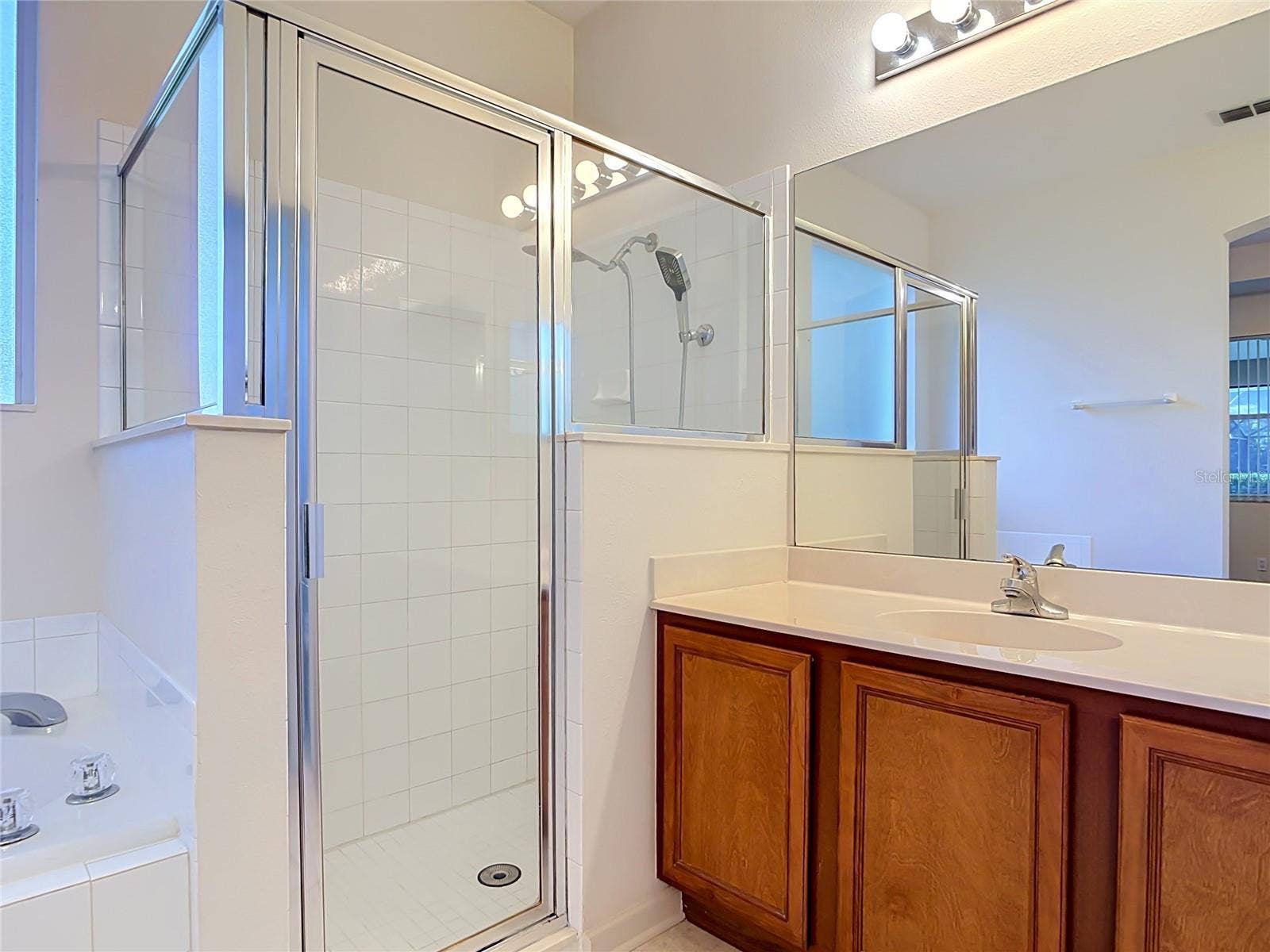 105 RIDGEWAY, Deland, FL 32724 105 RIDGEWAY, Deland, FL 32724