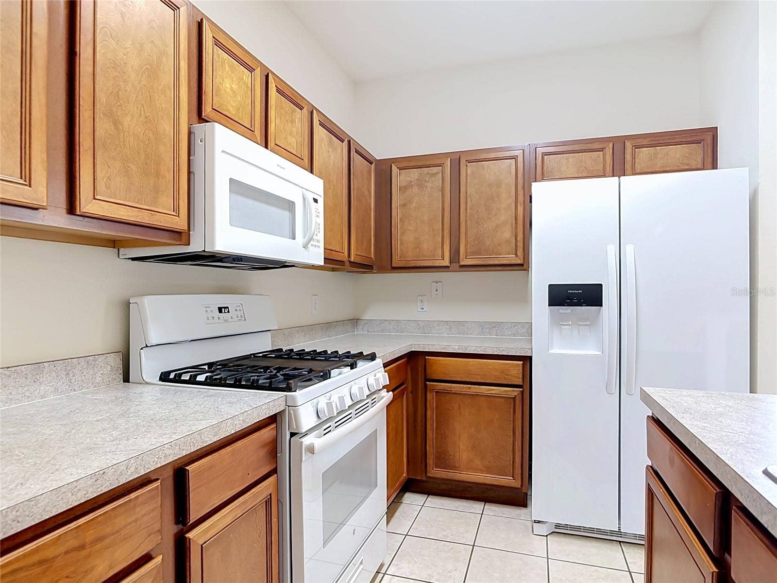 105 RIDGEWAY, Deland, FL 32724 105 RIDGEWAY, Deland, FL 32724