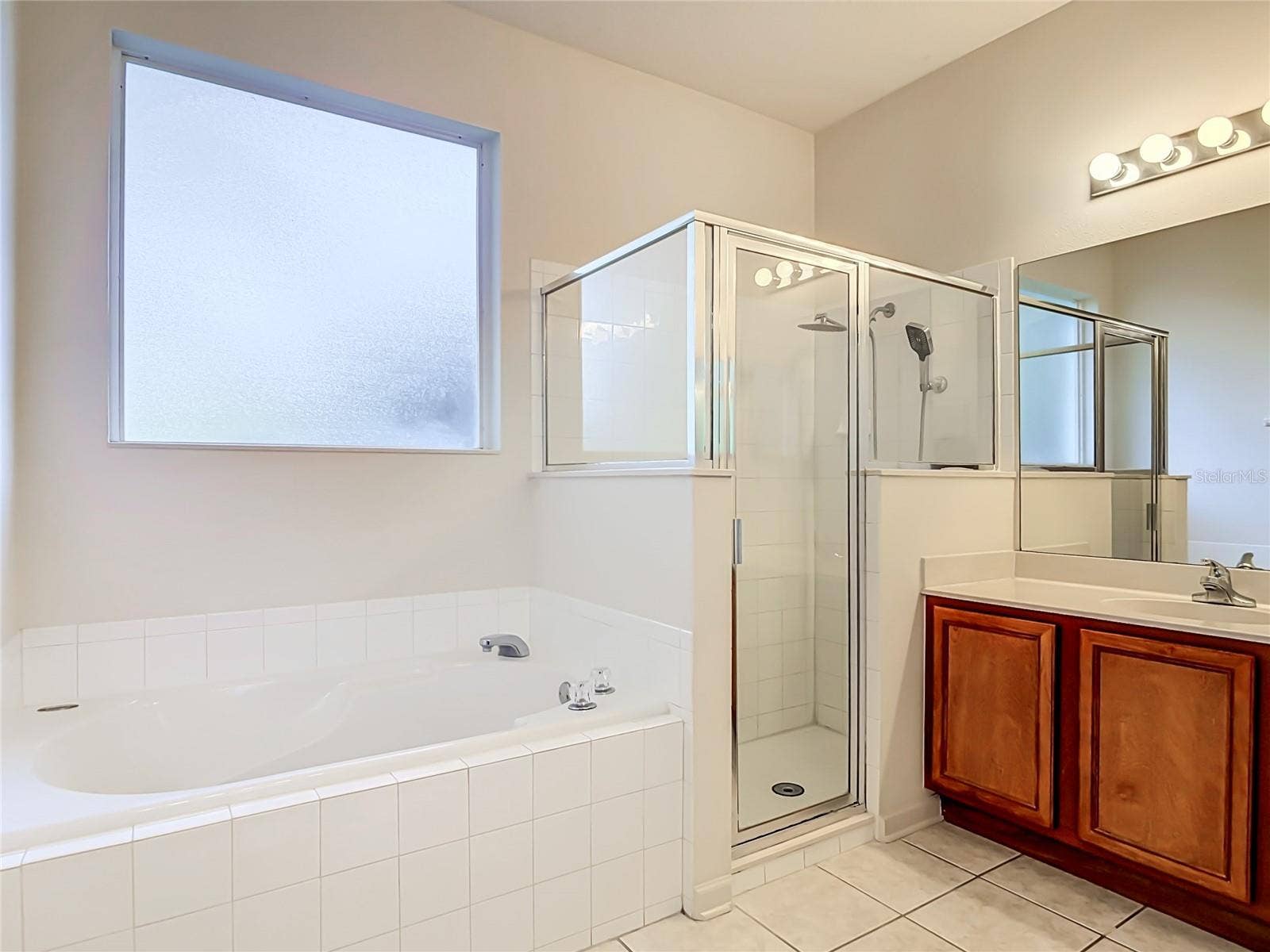 105 RIDGEWAY, Deland, FL 32724 105 RIDGEWAY, Deland, FL 32724