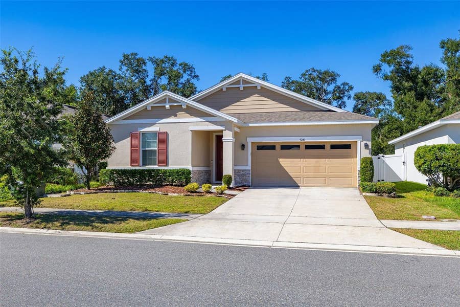 Property photo for 5240 MEADOW SONG DRIVE, Okahumpka, FL