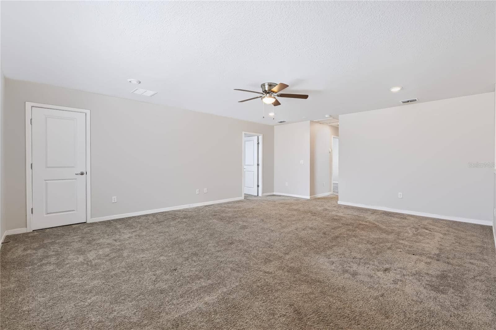5214 NORTHERN FLICKER DRIVE, St Cloud, FL 34771 5214 NORTHERN FLICKER DRIVE, St Cloud, FL 34771