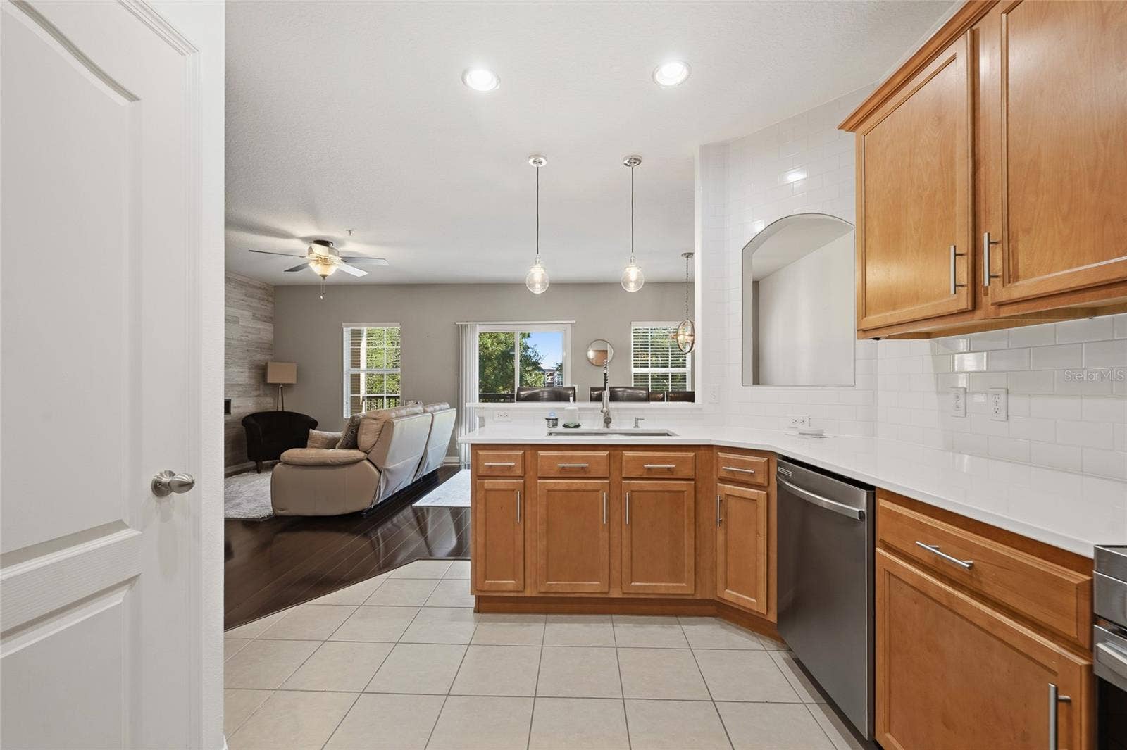 Nice open kitchen featuring a pantry