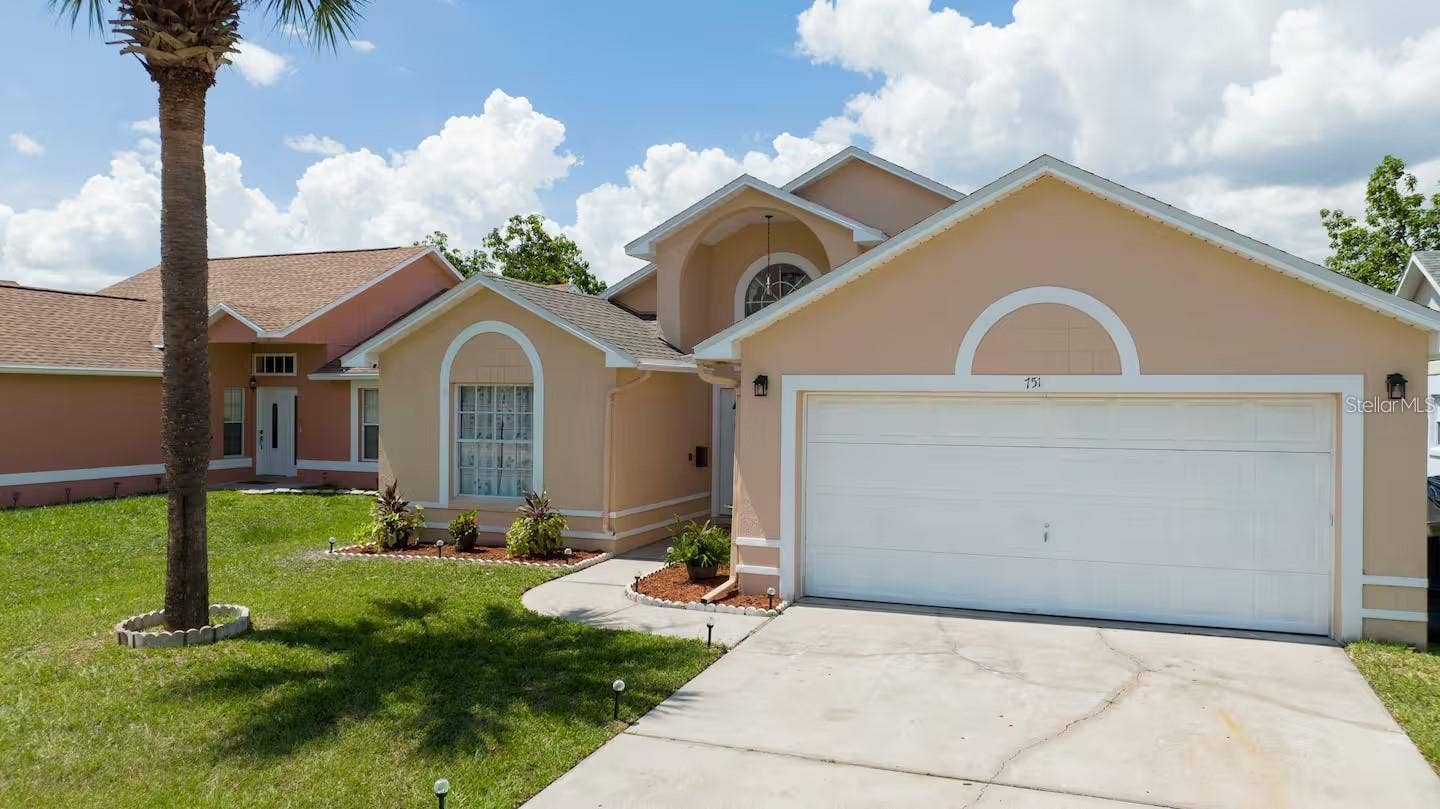 751 COUNTRY WOODS CIRCLE, Kissimmee, FL 34744
