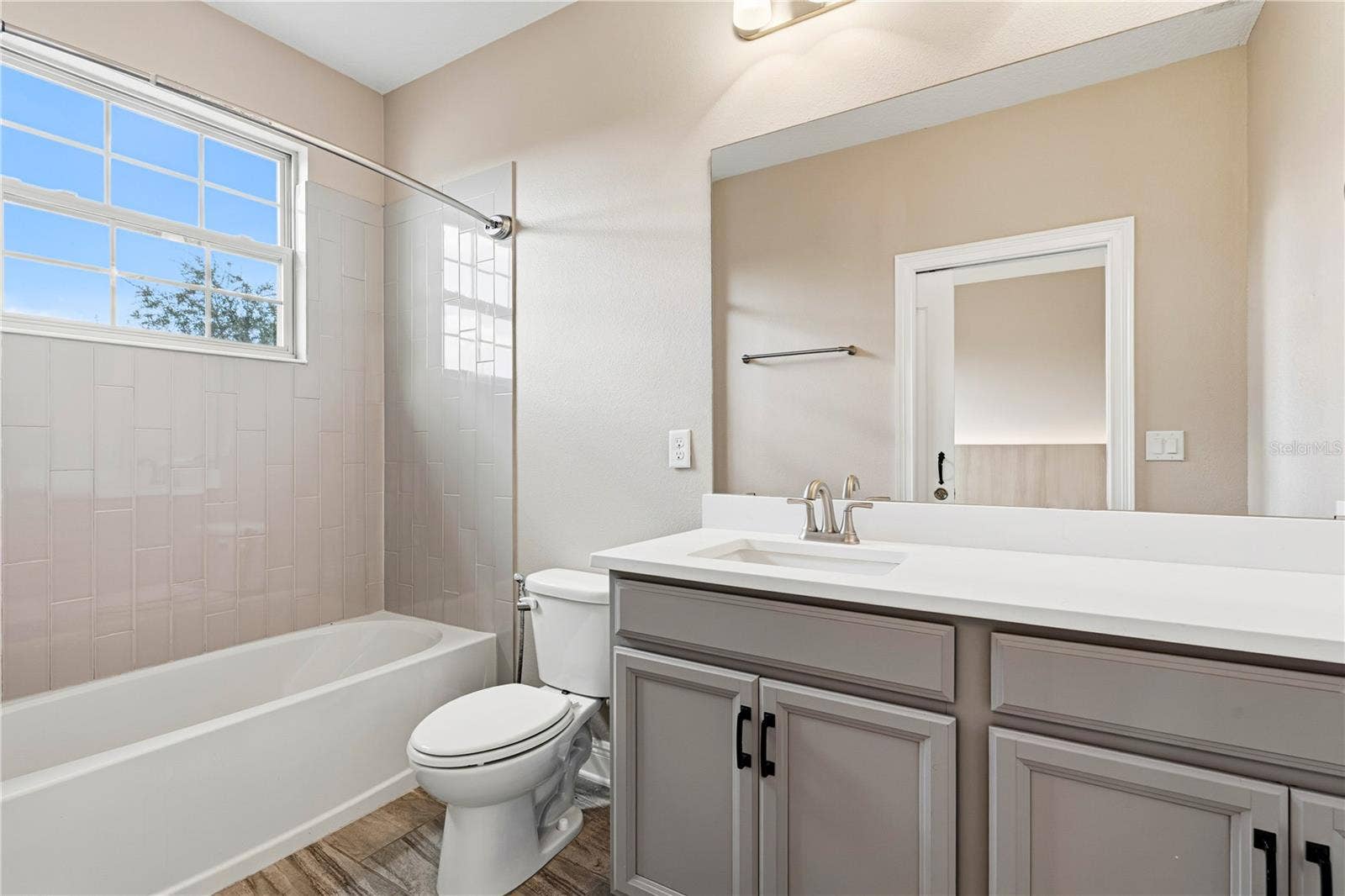 10431 SIDDINGTON DRIVE, Orlando, FL 32832 10431 SIDDINGTON DRIVE, Orlando, FL 32832