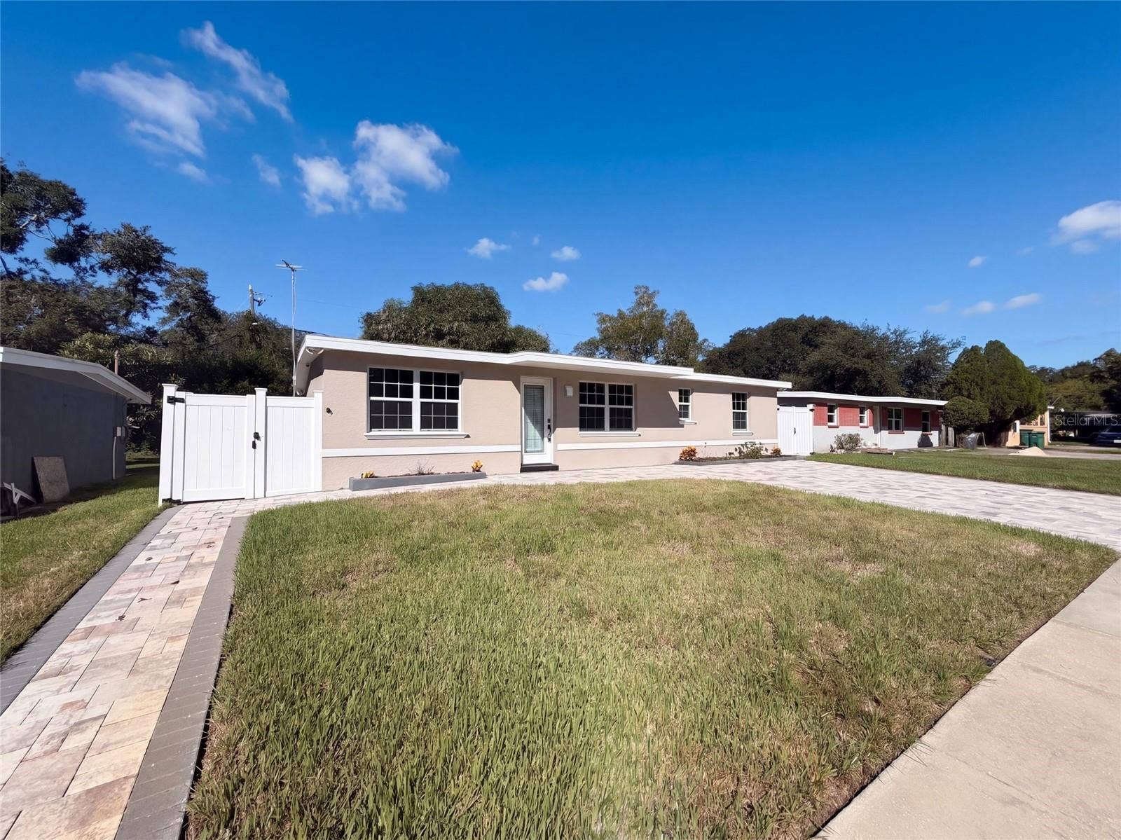 645 10TH PLACE, Safety Harbor, FL 34695 645 10TH PLACE, Safety Harbor, FL 34695
