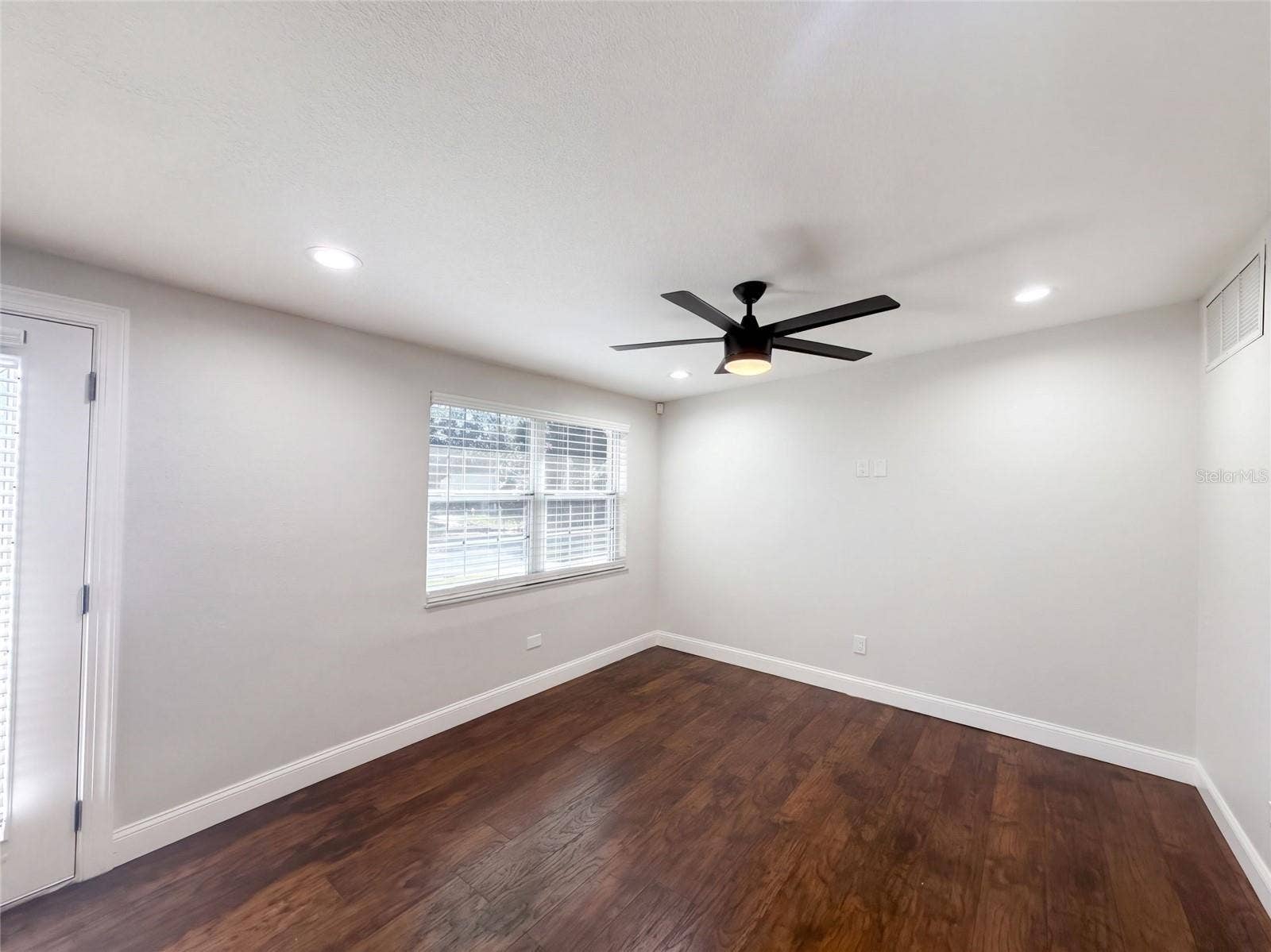 645 10TH PLACE, Safety Harbor, FL 34695 645 10TH PLACE, Safety Harbor, FL 34695