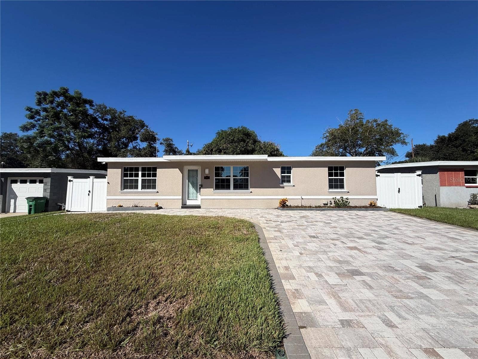 645 10TH PLACE, Safety Harbor, FL 34695 645 10TH PLACE, Safety Harbor, FL 34695