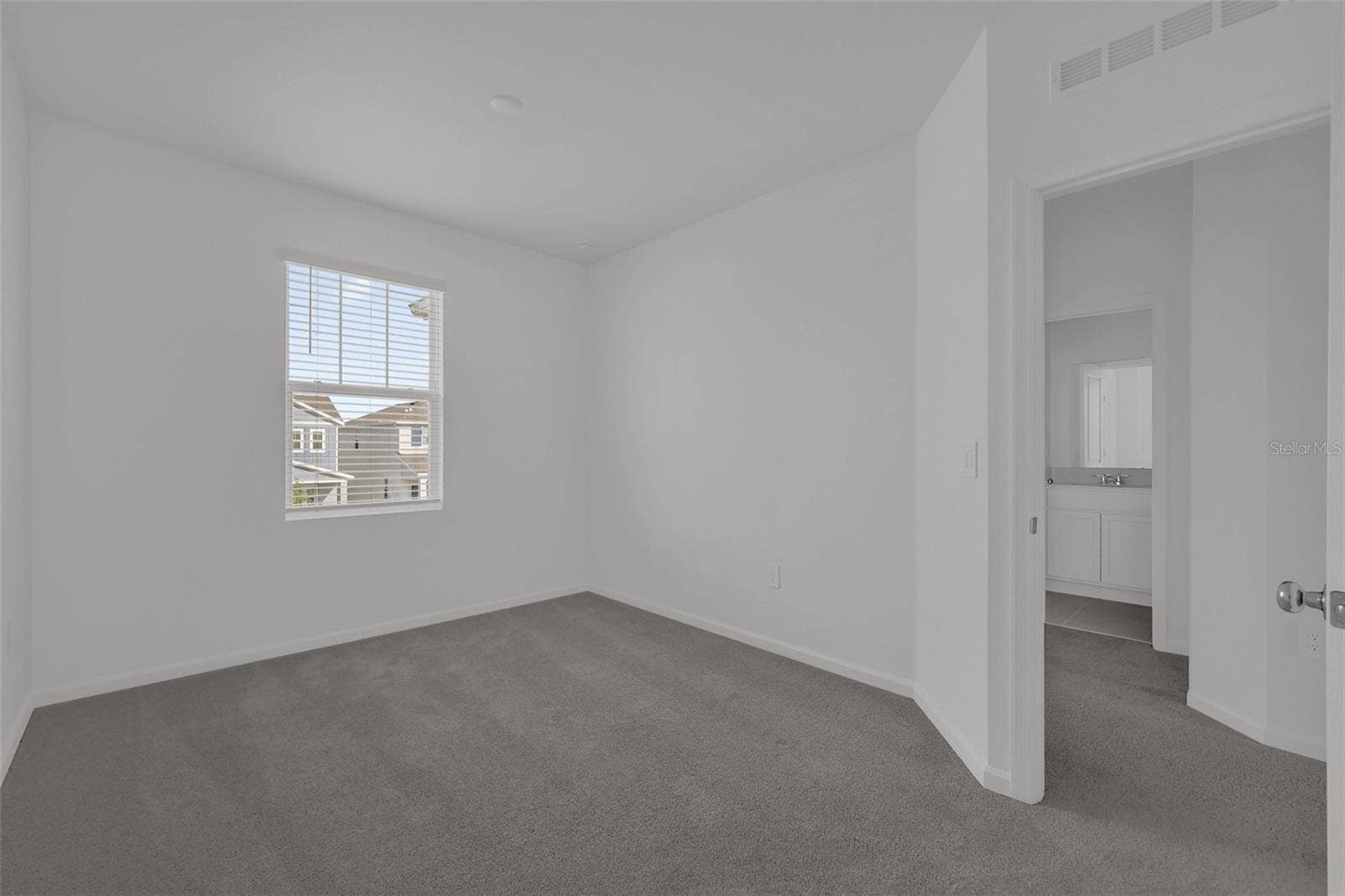 6089 ZEN WAY, Clermont, FL 34714 6089 ZEN WAY, Clermont, FL 34714