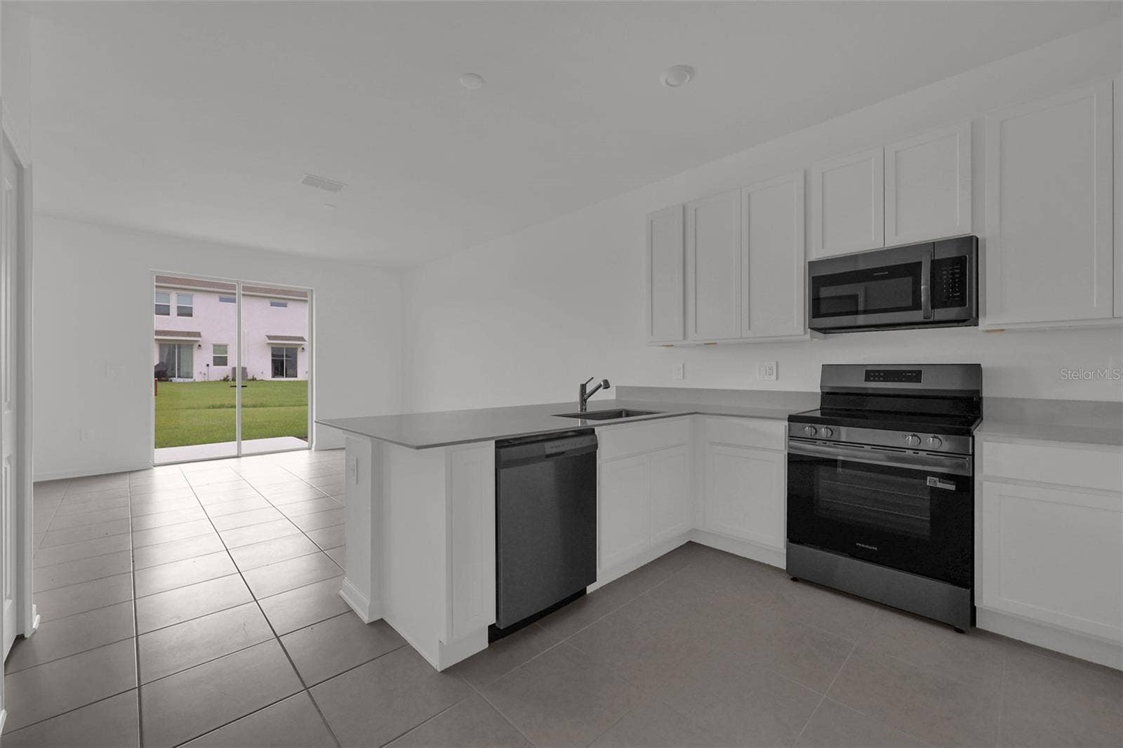 6089 ZEN WAY, Clermont, FL 34714 6089 ZEN WAY, Clermont, FL 34714