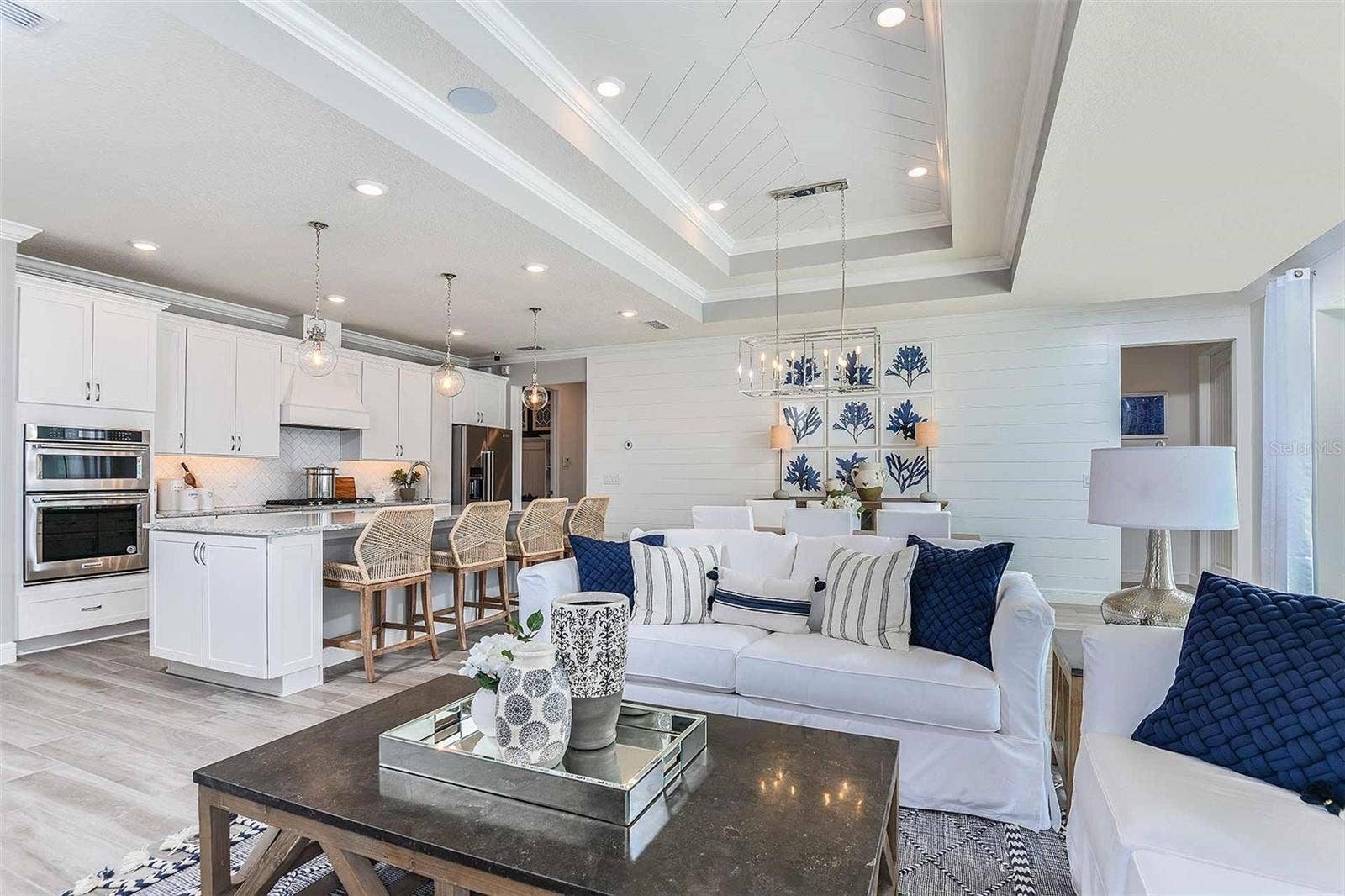 6541 WHITE WILLOW COURT, St Cloud, FL 34771 Model Home Design Only. Pictures and furnishings are for illustrative purposes only. Elevations, colors and options may vary. Furniture is for model home staging only.