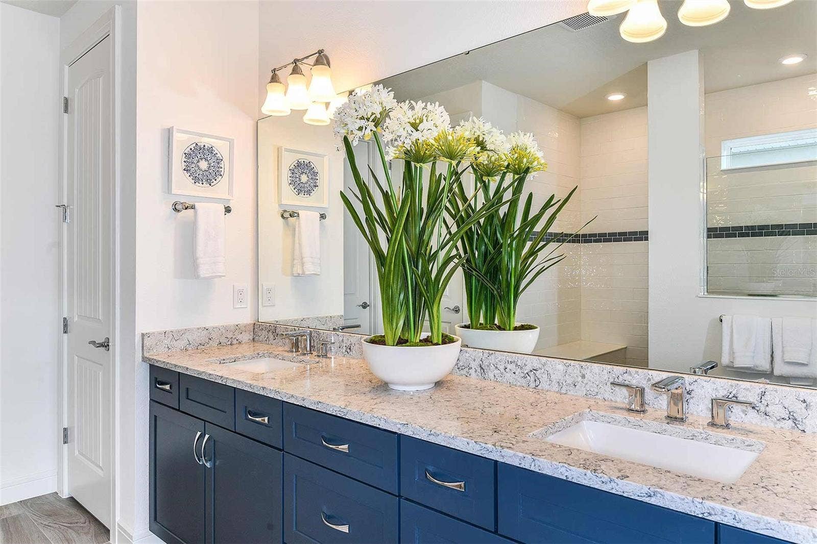6541 WHITE WILLOW COURT, St Cloud, FL 34771 Model Home Design Only. Pictures and furnishings are for illustrative purposes only. Elevations, colors and options may vary. Furniture is for model home staging only.
