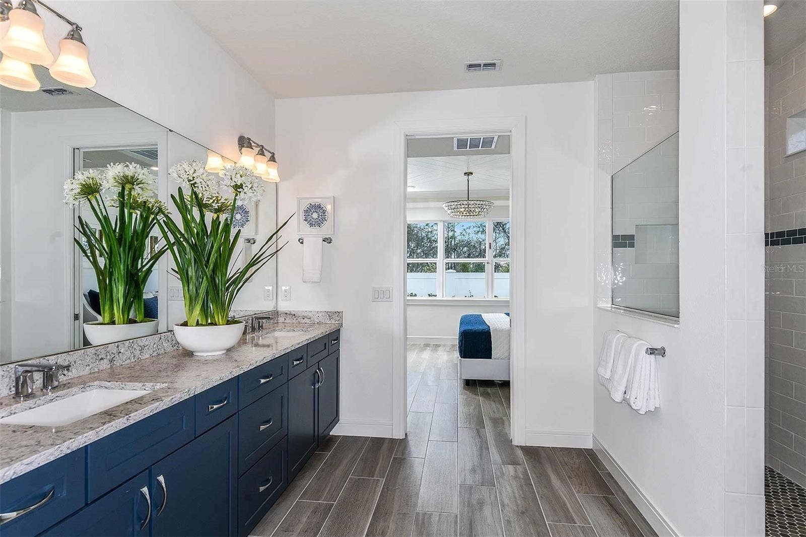 6541 WHITE WILLOW COURT, St Cloud, FL 34771 Model Home Design Only. Pictures and furnishings are for illustrative purposes only. Elevations, colors and options may vary. Furniture is for model home staging only.