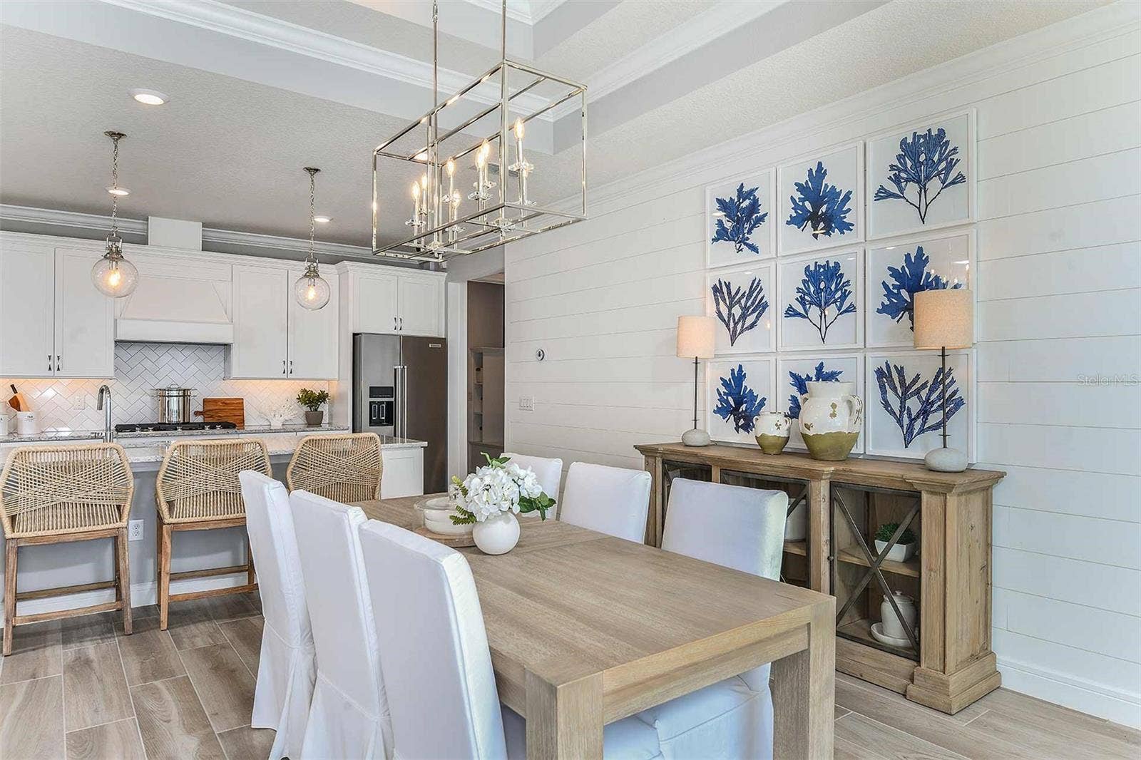 6541 WHITE WILLOW COURT, St Cloud, FL 34771 Model Home Design Only. Pictures and furnishings are for illustrative purposes only. Elevations, colors and options may vary. Furniture is for model home staging only.
