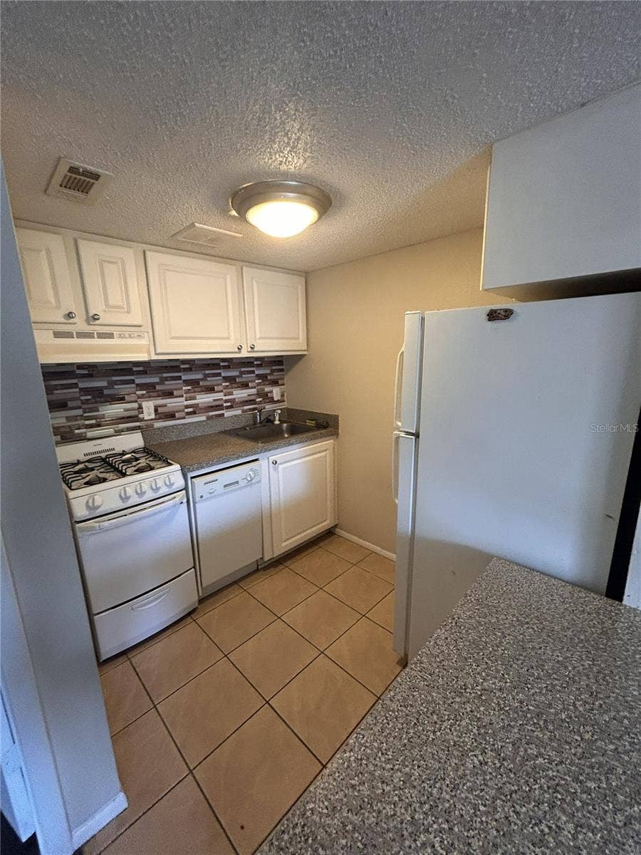 Altamonte Springs, FL 32701 Altamonte Springs, FL 32701