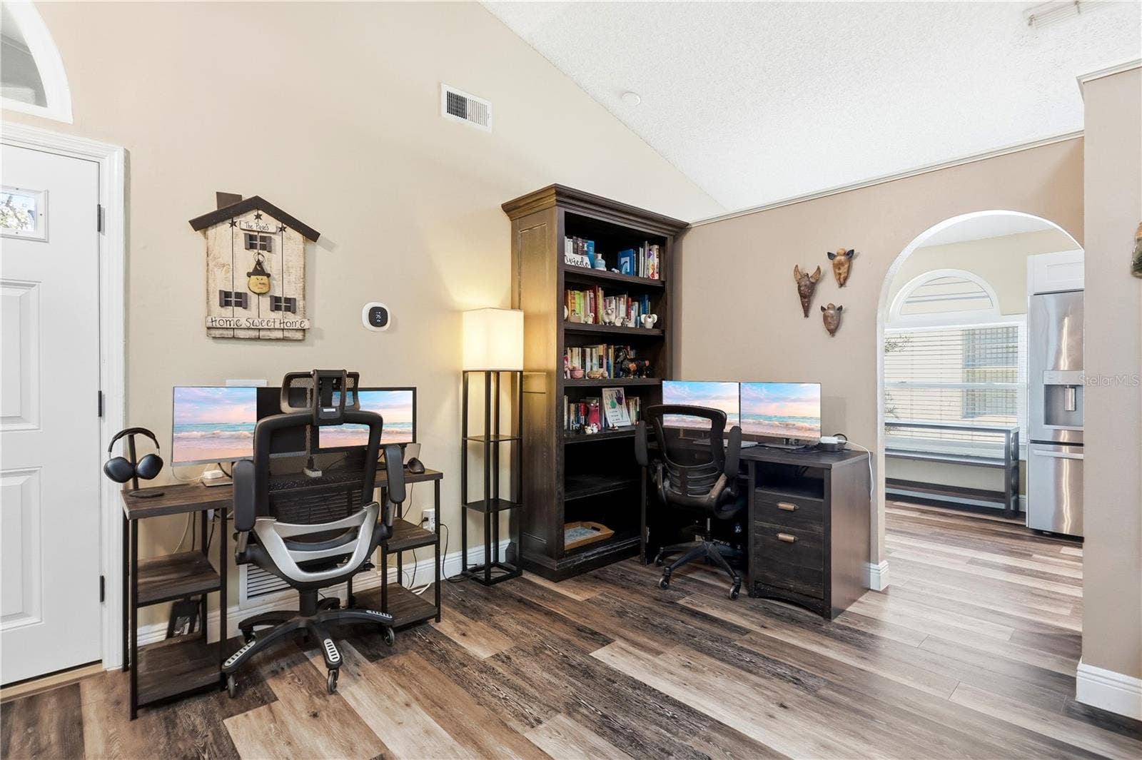 1064 KELLY CREEK CIRCLE, Oviedo, FL 32765 1064 KELLY CREEK CIRCLE, Oviedo, FL 32765