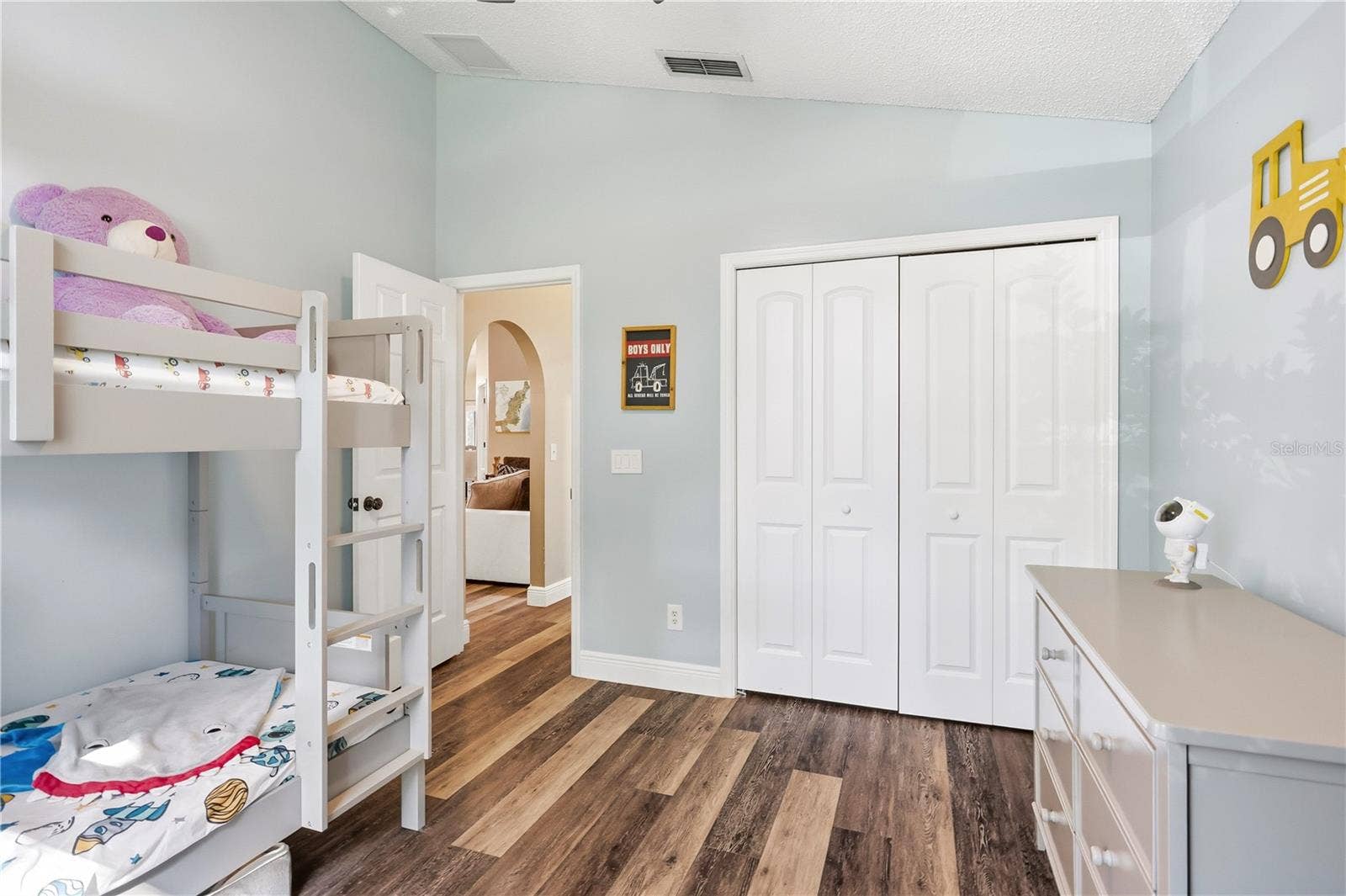 1064 KELLY CREEK CIRCLE, Oviedo, FL 32765 1064 KELLY CREEK CIRCLE, Oviedo, FL 32765