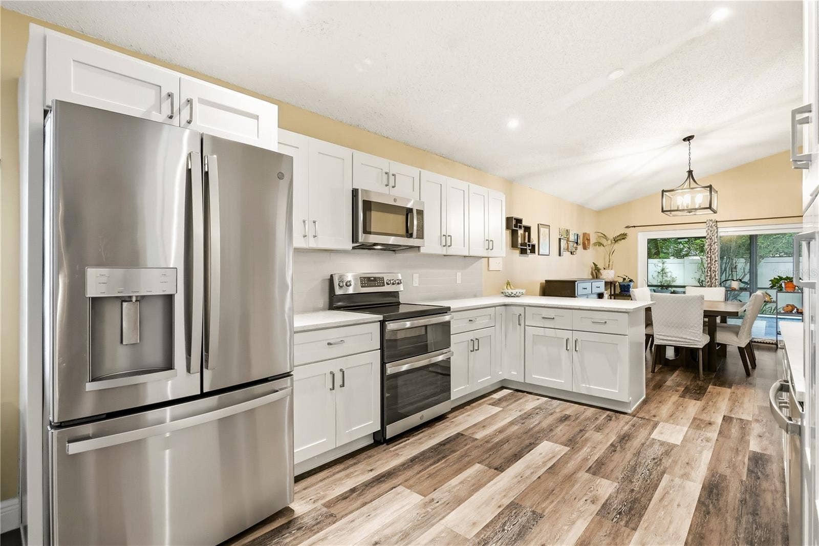 1064 KELLY CREEK CIRCLE, Oviedo, FL 32765 1064 KELLY CREEK CIRCLE, Oviedo, FL 32765