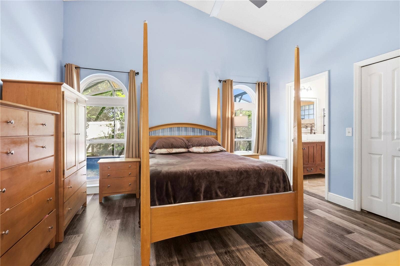 1064 KELLY CREEK CIRCLE, Oviedo, FL 32765 1064 KELLY CREEK CIRCLE, Oviedo, FL 32765