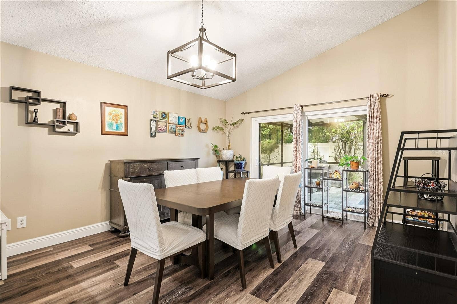 1064 KELLY CREEK CIRCLE, Oviedo, FL 32765 1064 KELLY CREEK CIRCLE, Oviedo, FL 32765
