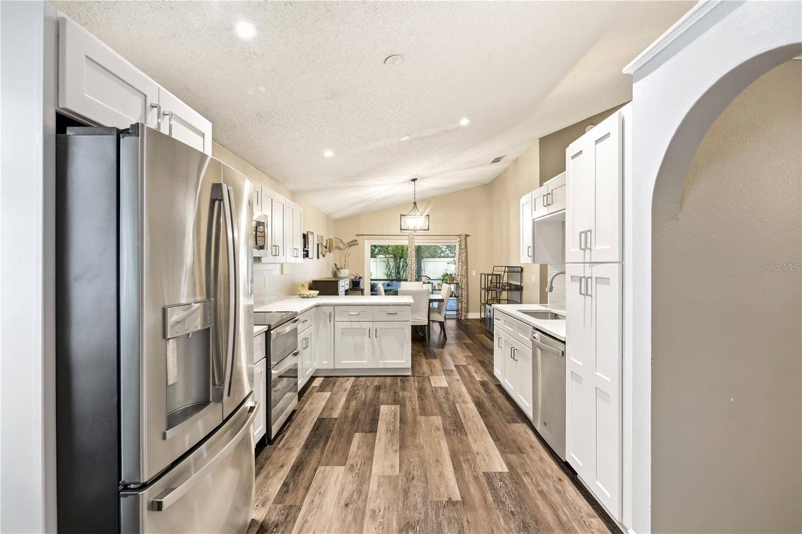 1064 KELLY CREEK CIRCLE, Oviedo, FL 32765 1064 KELLY CREEK CIRCLE, Oviedo, FL 32765