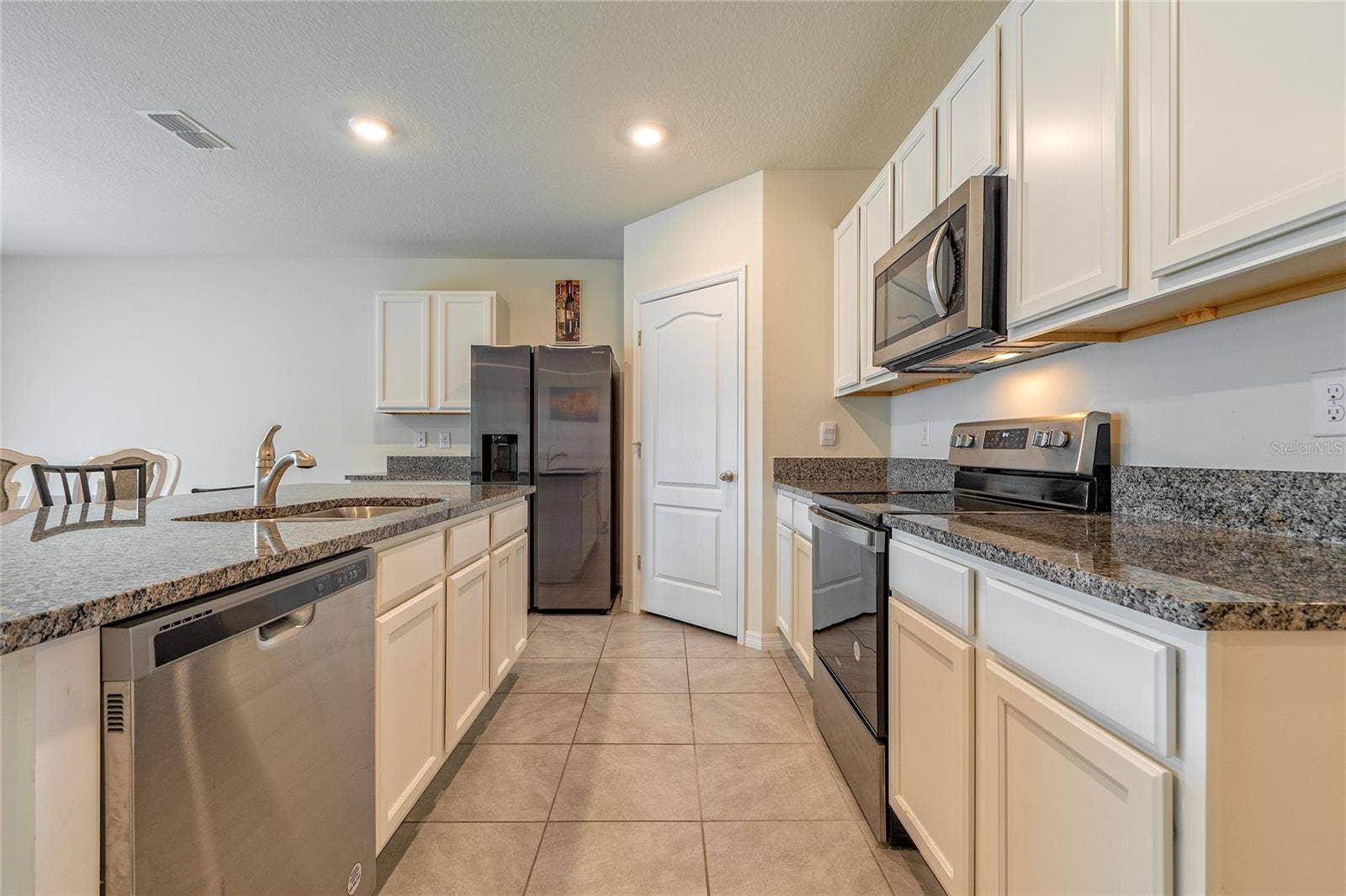 3812 SWANFALLS TERRACE, Sanford, FL 32771 Kitchen