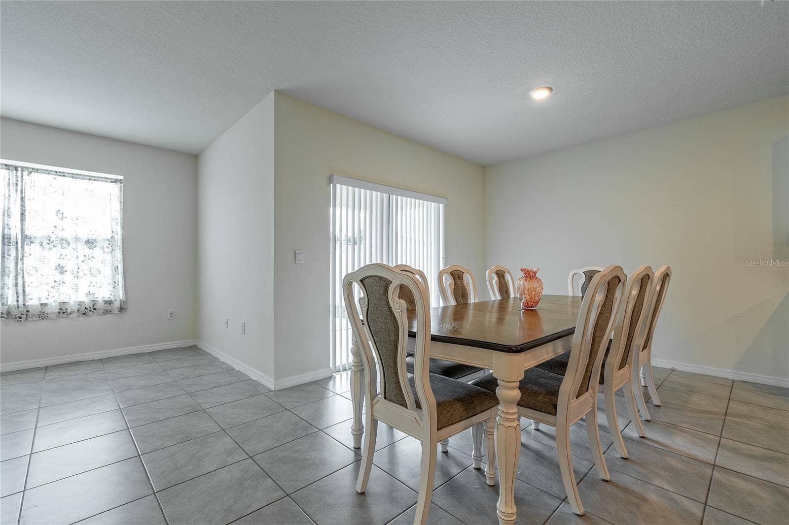 3812 SWANFALLS TERRACE, Sanford, FL 32771 Dining