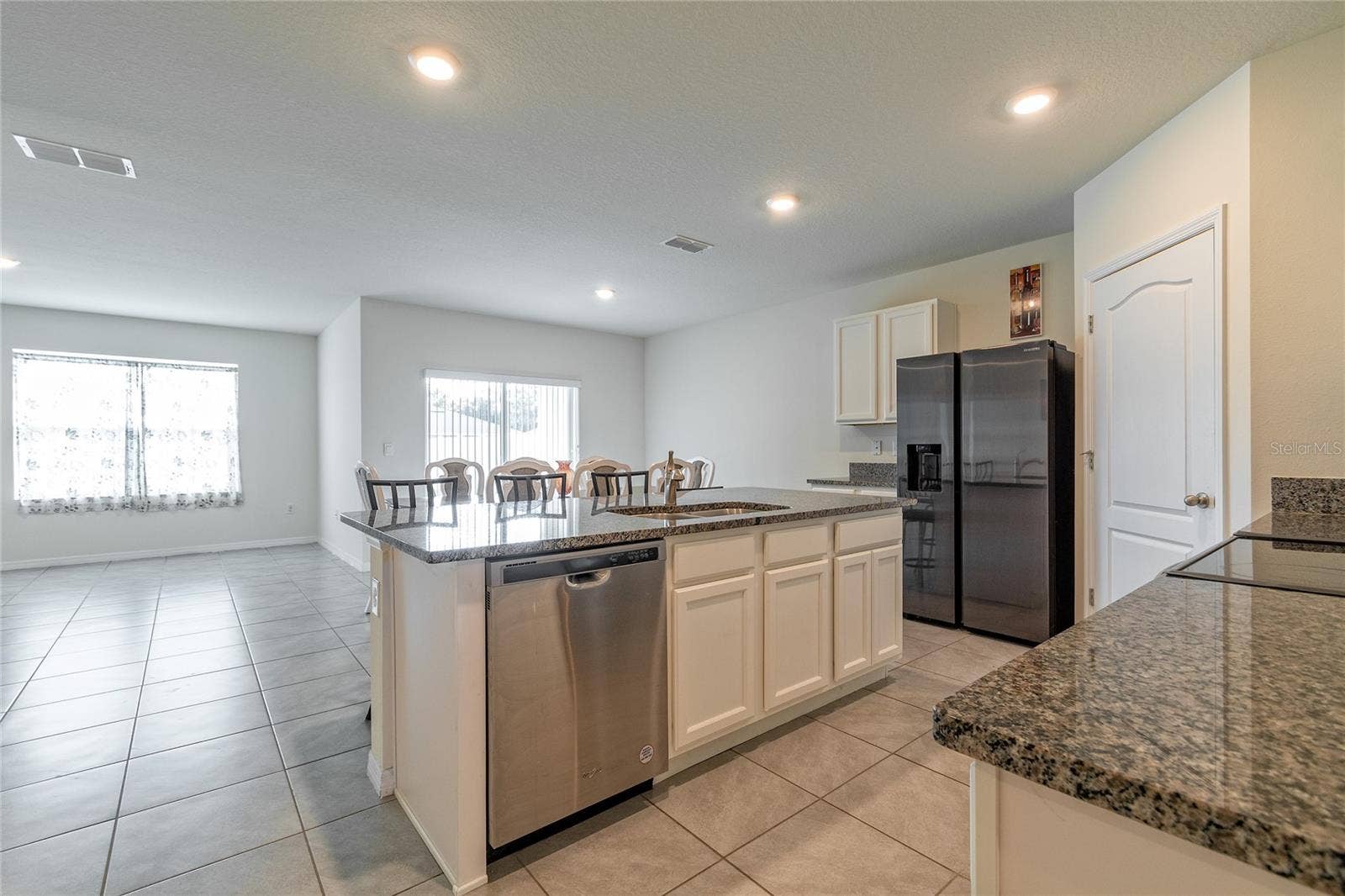 3812 SWANFALLS TERRACE, Sanford, FL 32771 Kitchen