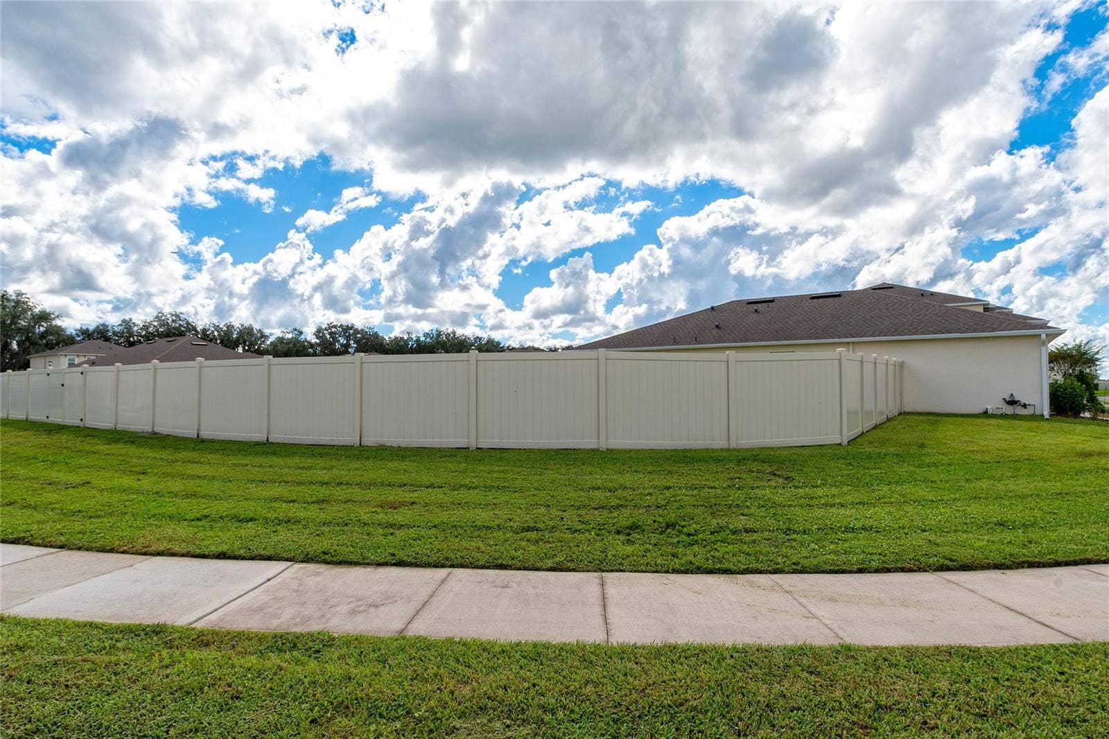 3812 SWANFALLS TERRACE, Sanford, FL 32771 Side Corner