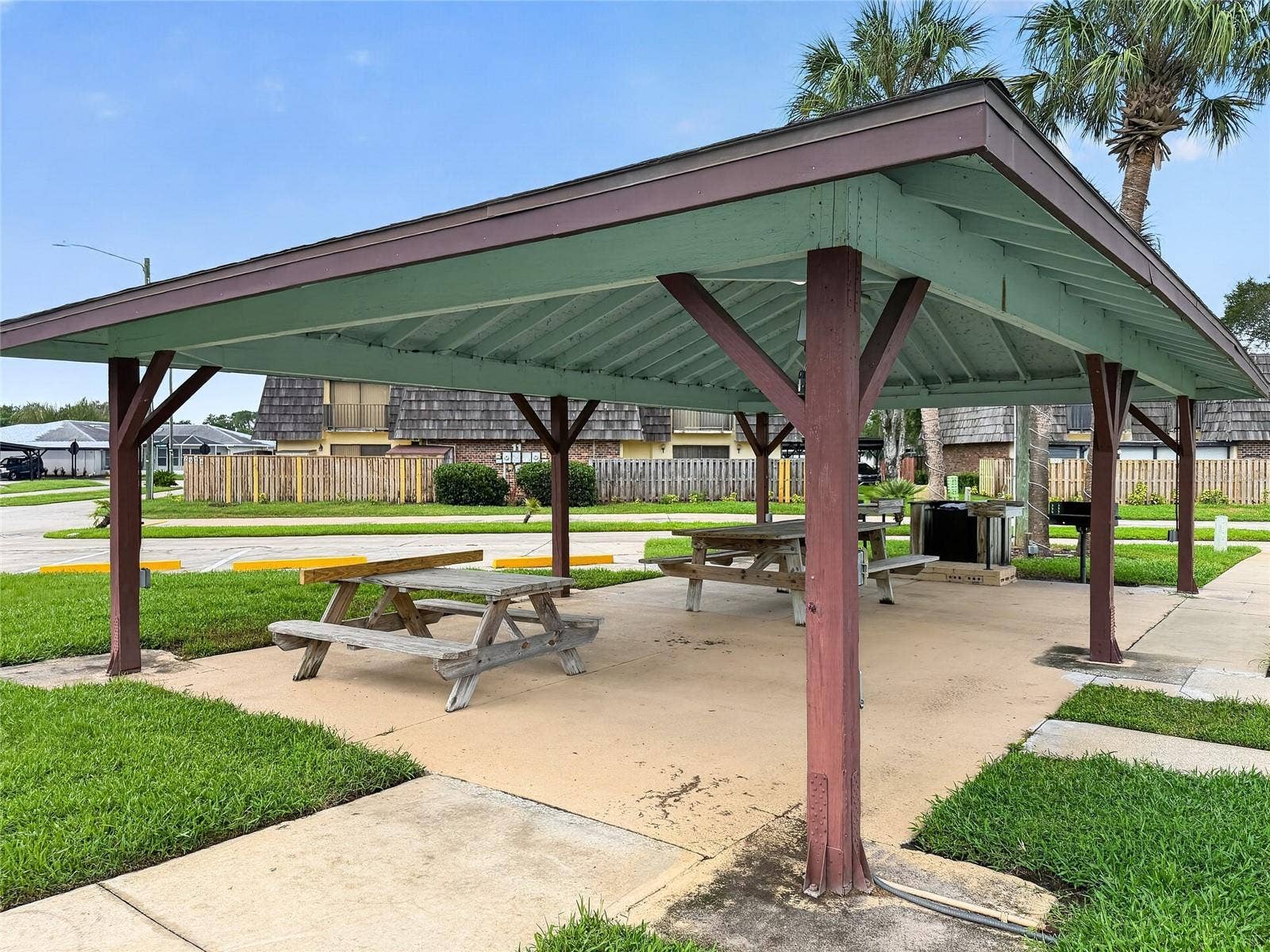 2904 ASH DRIVE, Leesburg, FL 34748
