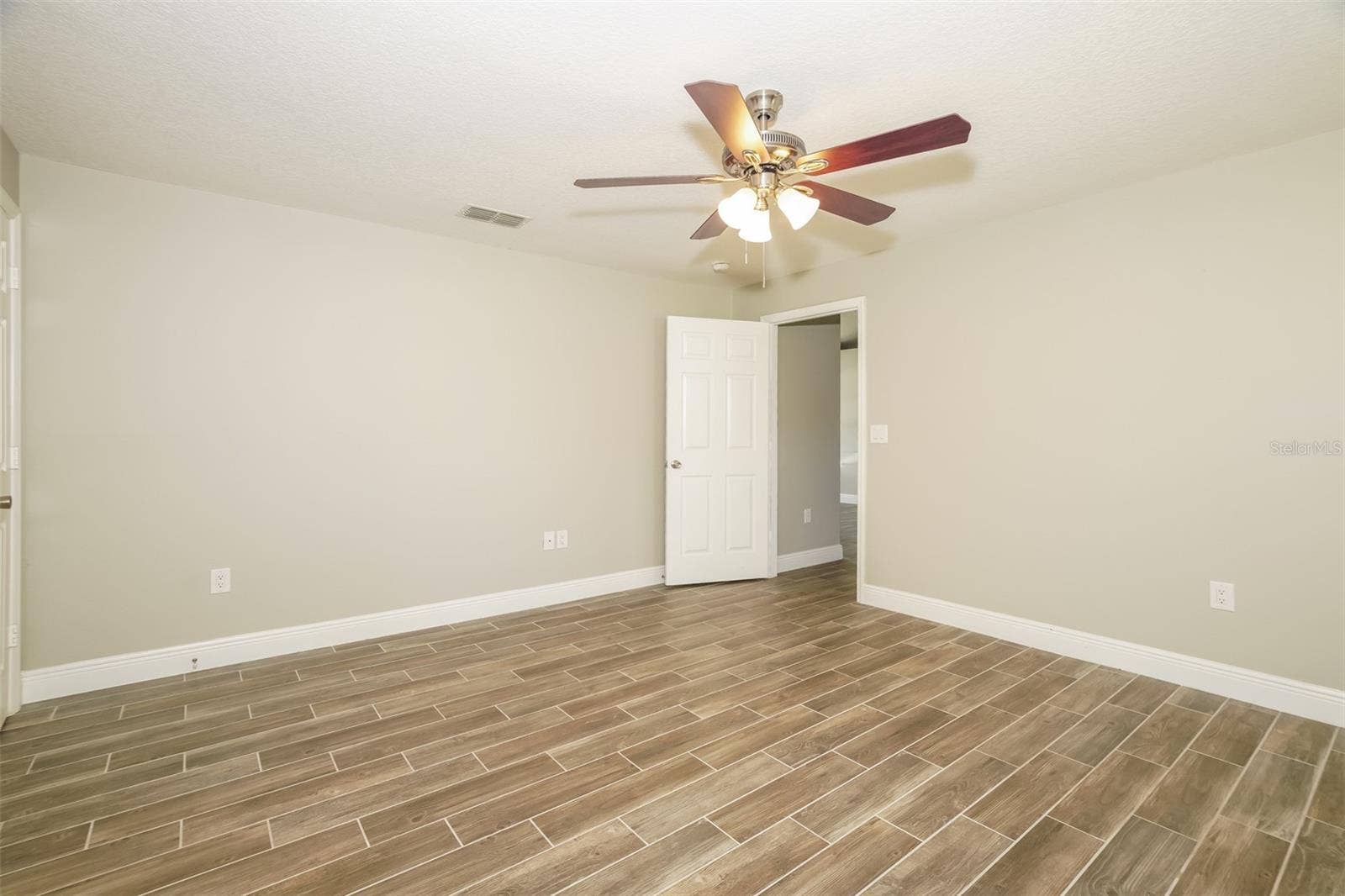 844 JARNAC DRIVE, Kissimmee, FL 34759 844 JARNAC DRIVE, Kissimmee, FL 34759
