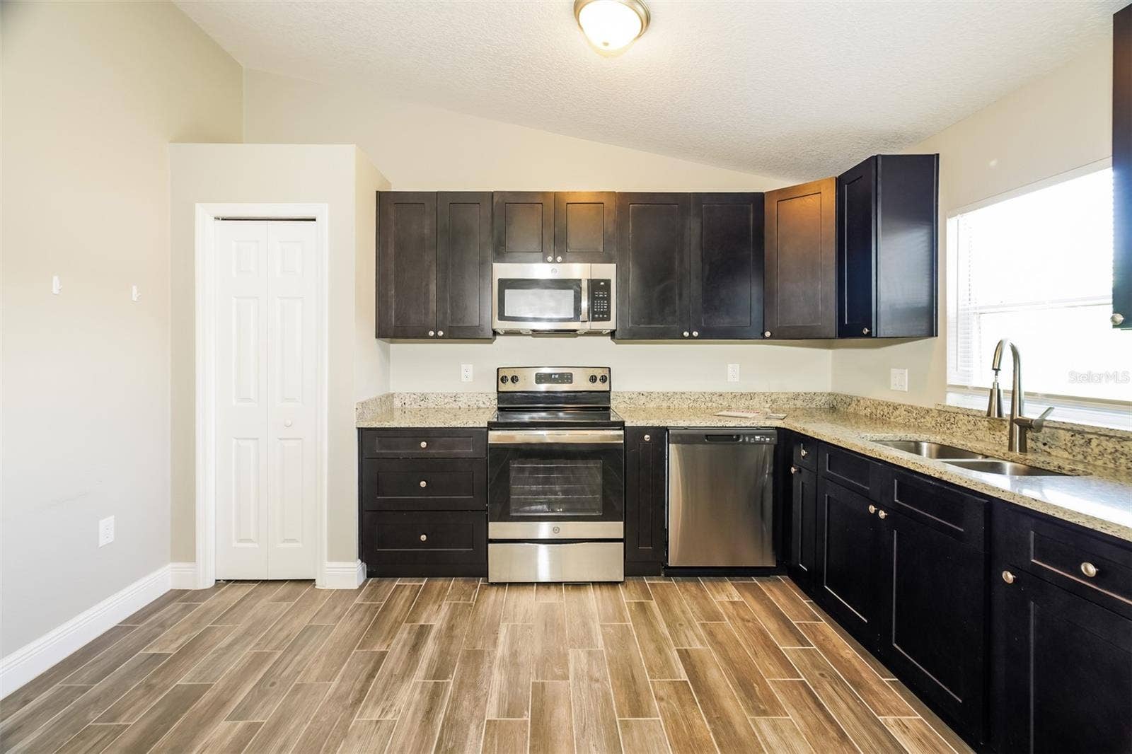 844 JARNAC DRIVE, Kissimmee, FL 34759 844 JARNAC DRIVE, Kissimmee, FL 34759