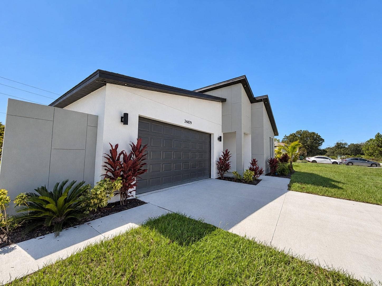 24479 SW KINGSWAY CIRCLE, Arcadia, FL 34269 Front angle. Actual property photo, digitally refined.