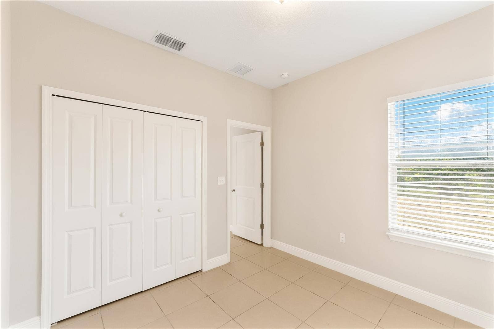 1910 LAKEVIEW LANE, Poinciana, FL 34759