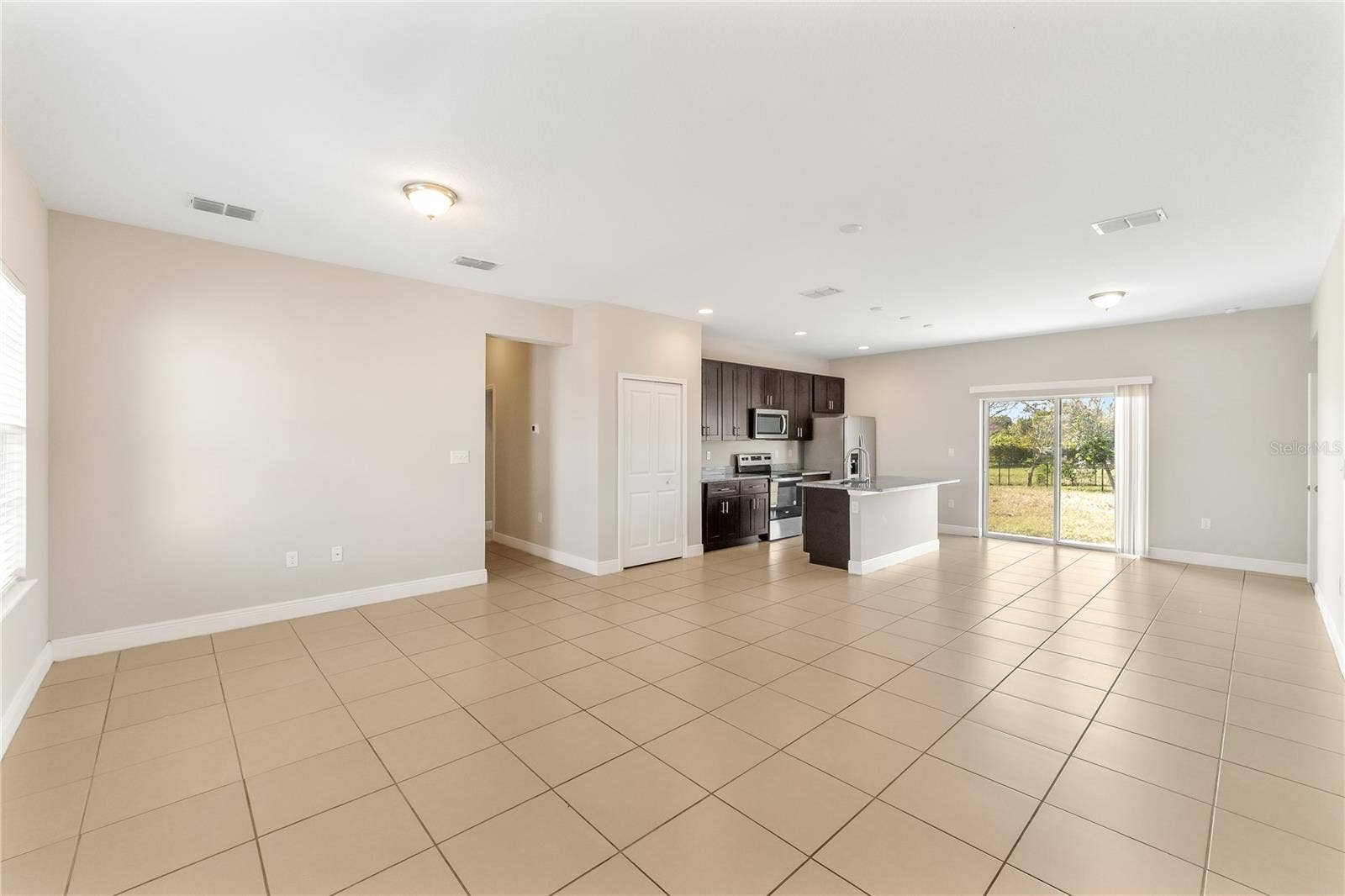 1910 LAKEVIEW LANE, Poinciana, FL 34759