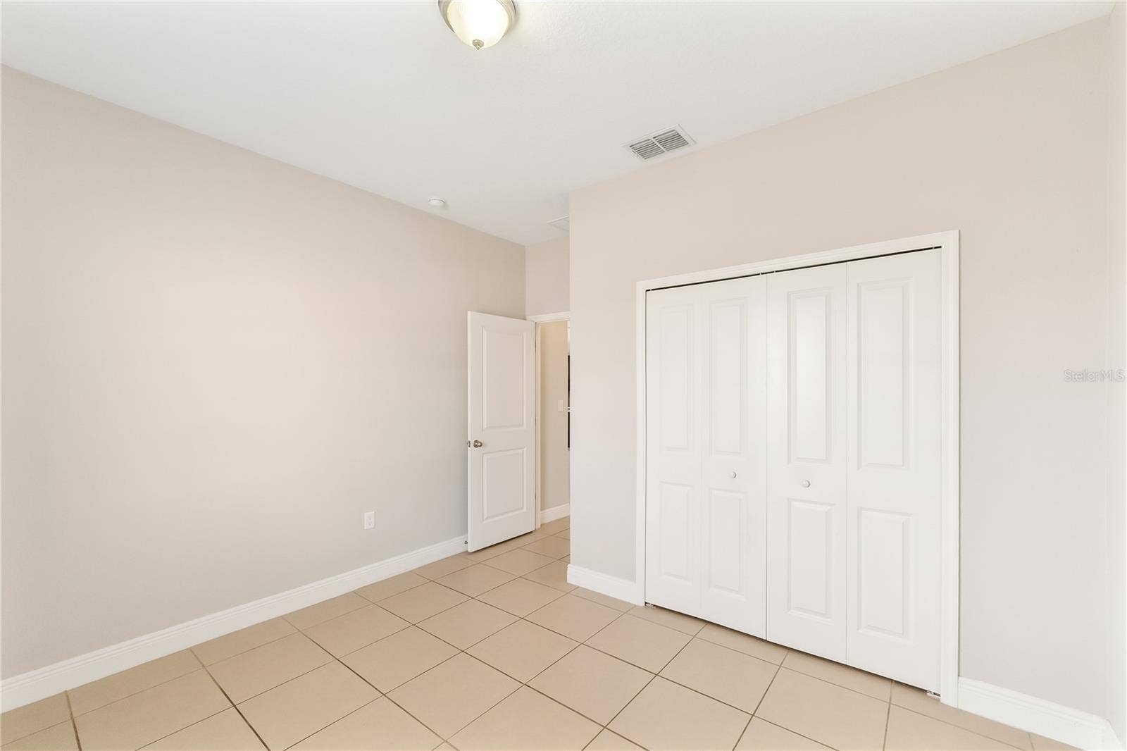 1910 LAKEVIEW LANE, Poinciana, FL 34759